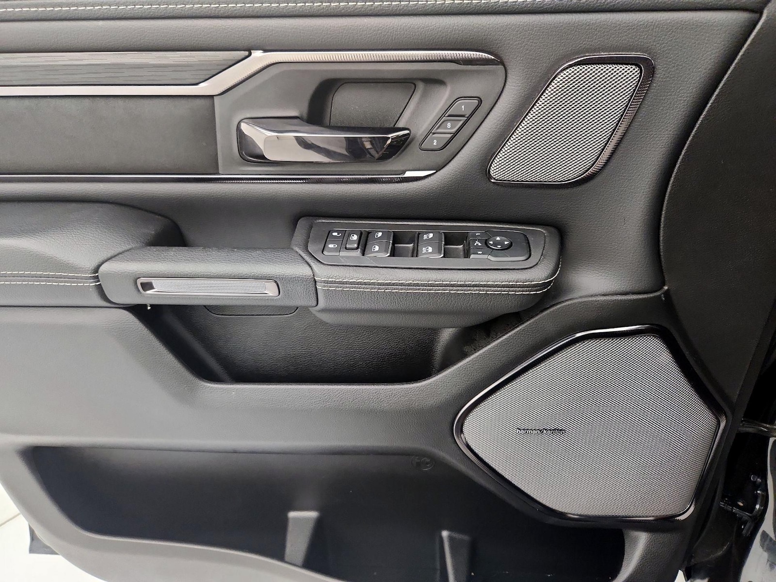2025 RAM Ram 1500 Pickup Rebel - Photo 13