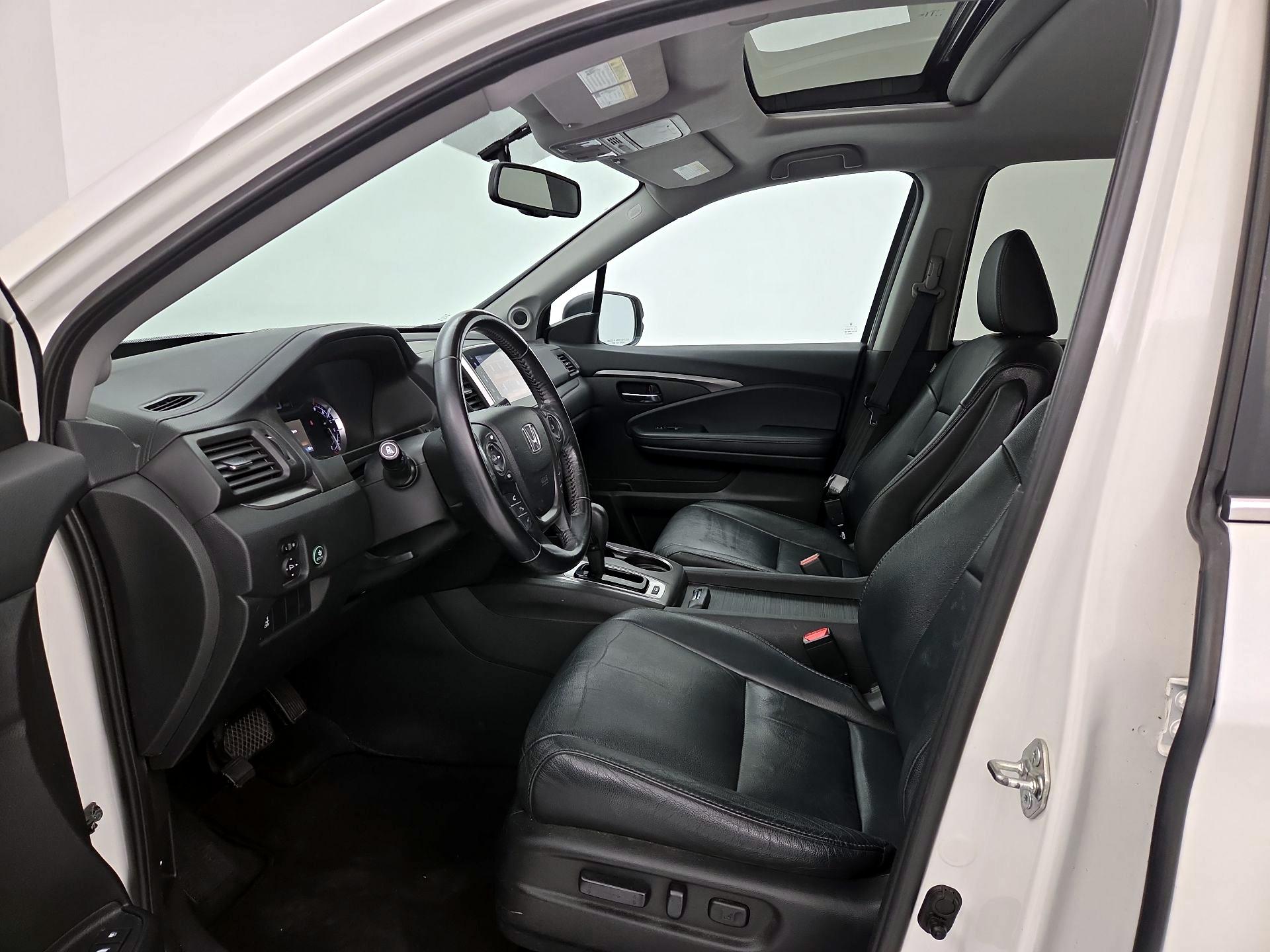 Thumbnail: 2018 Honda Pilot - 11