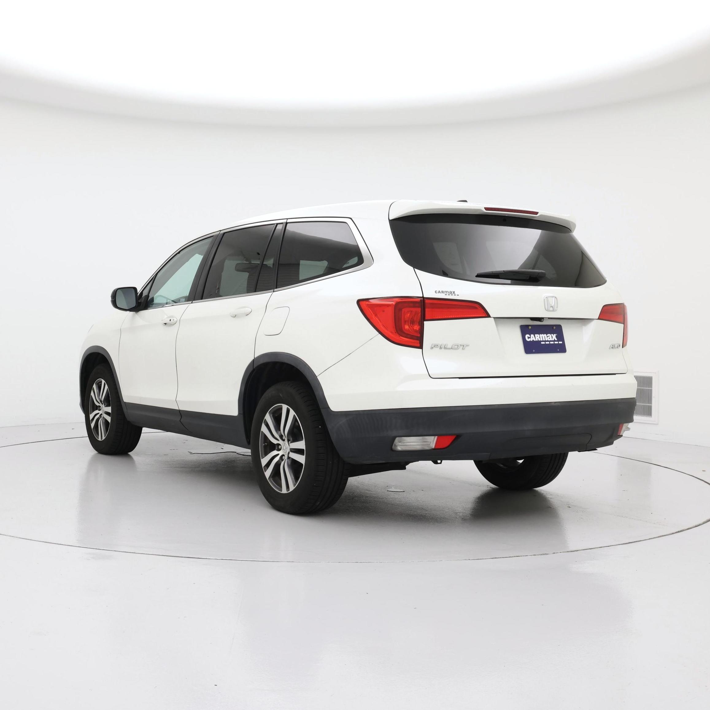 Thumbnail: 2018 Honda Pilot - 2