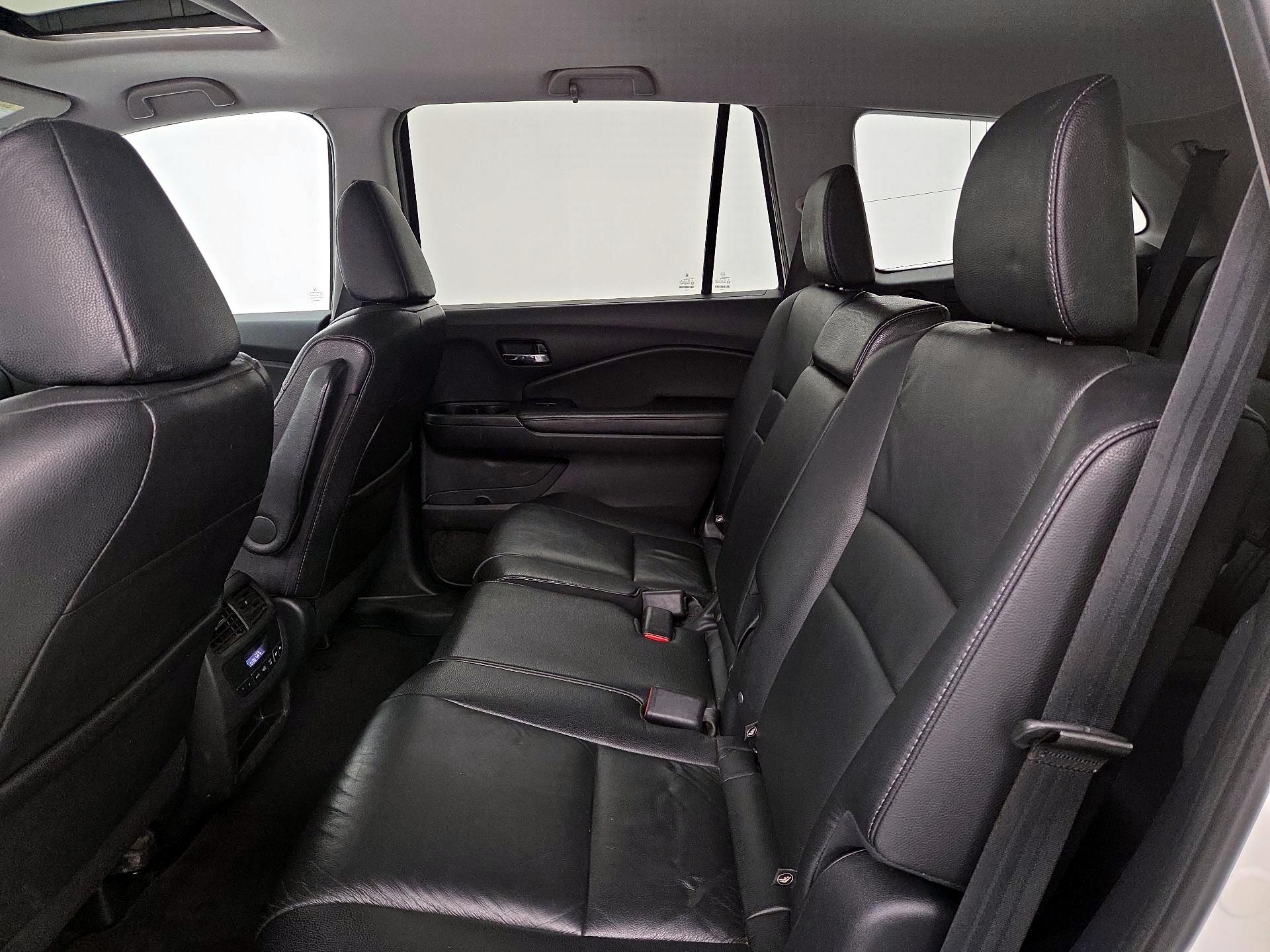 Thumbnail: 2018 Honda Pilot - 20