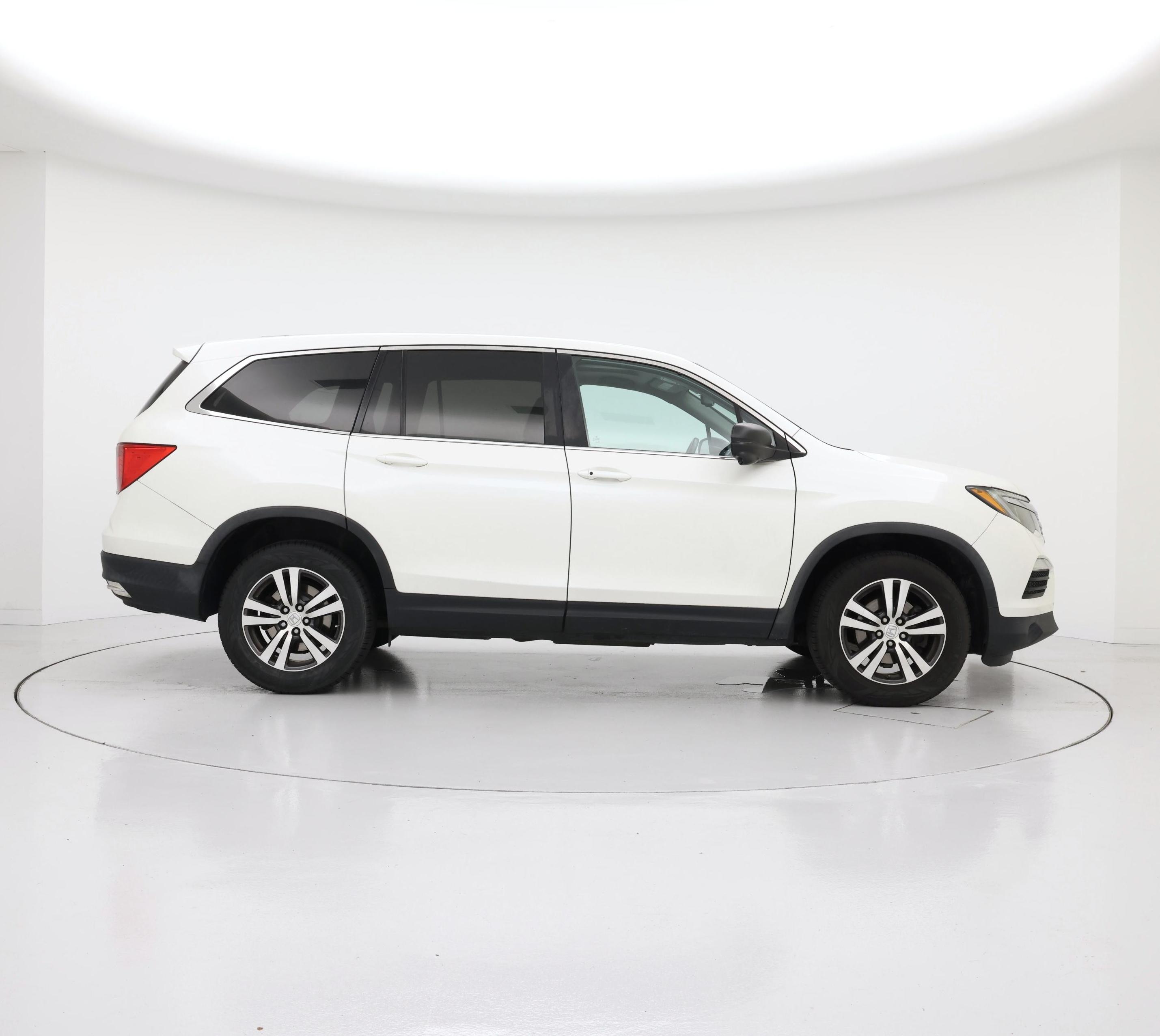 Thumbnail: 2018 Honda Pilot - 7