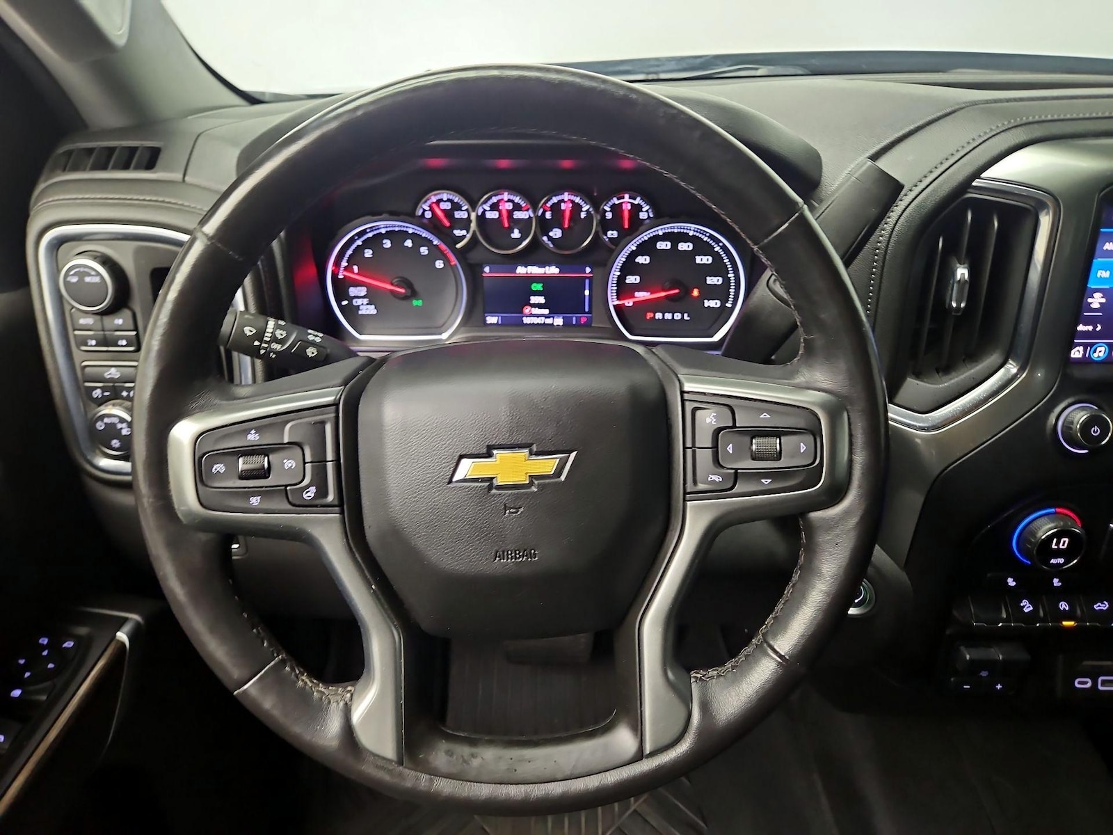 2021 Chevrolet Silverado 1500 LT - Photo 11