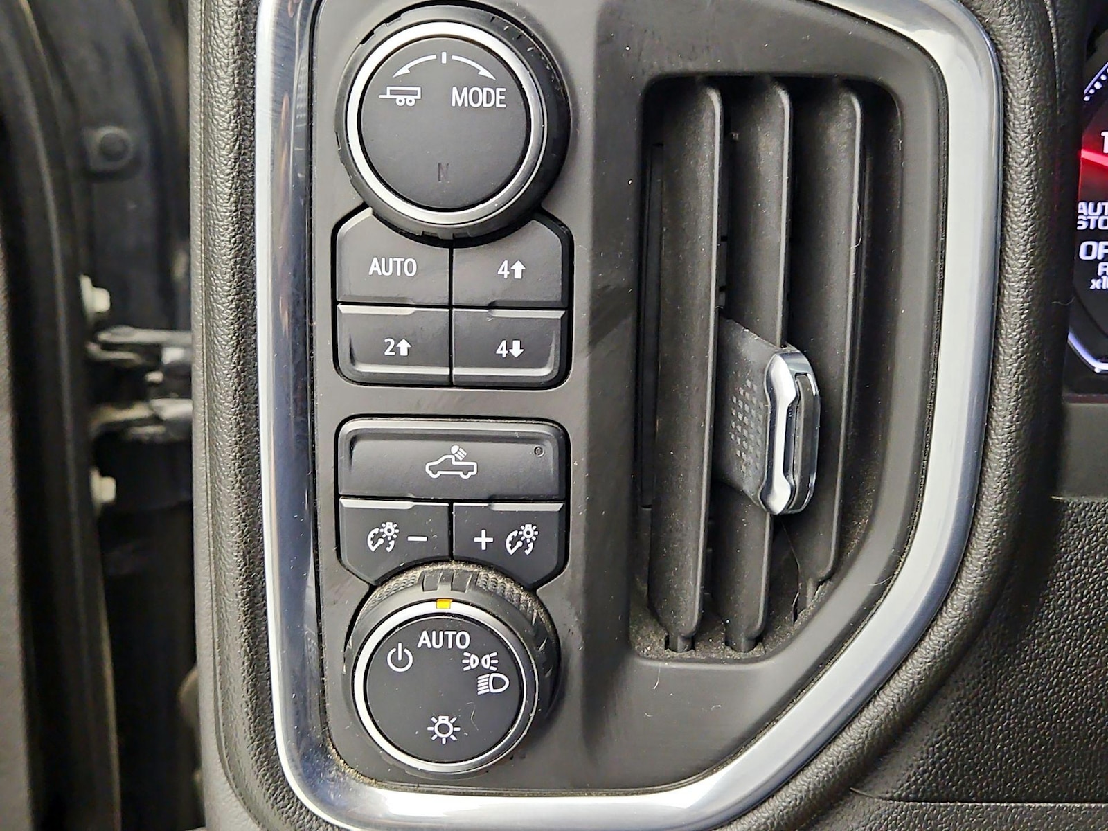 2021 Chevrolet Silverado 1500 LT - Photo 14