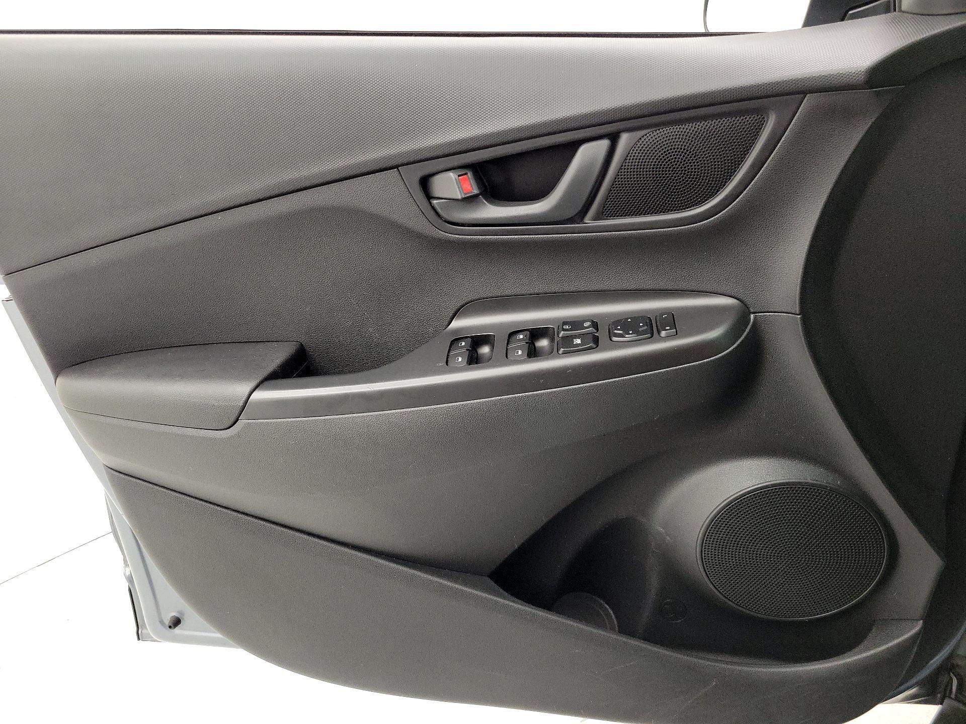 Thumbnail: 2021 Hyundai Kona - 12
