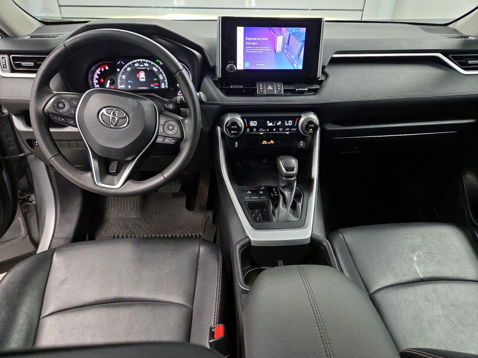 2024 Toyota RAV4 XLE Premium - Photo 10