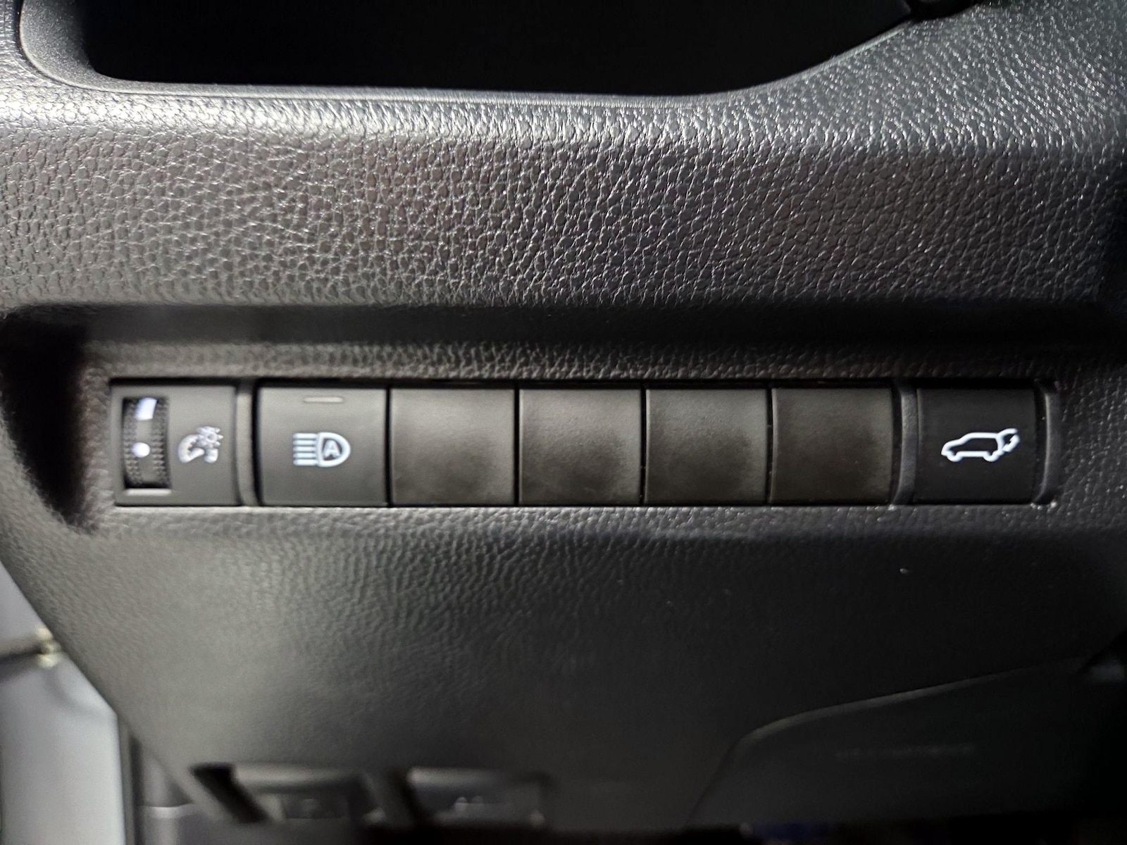 2024 Toyota RAV4 XLE Premium - Photo 14