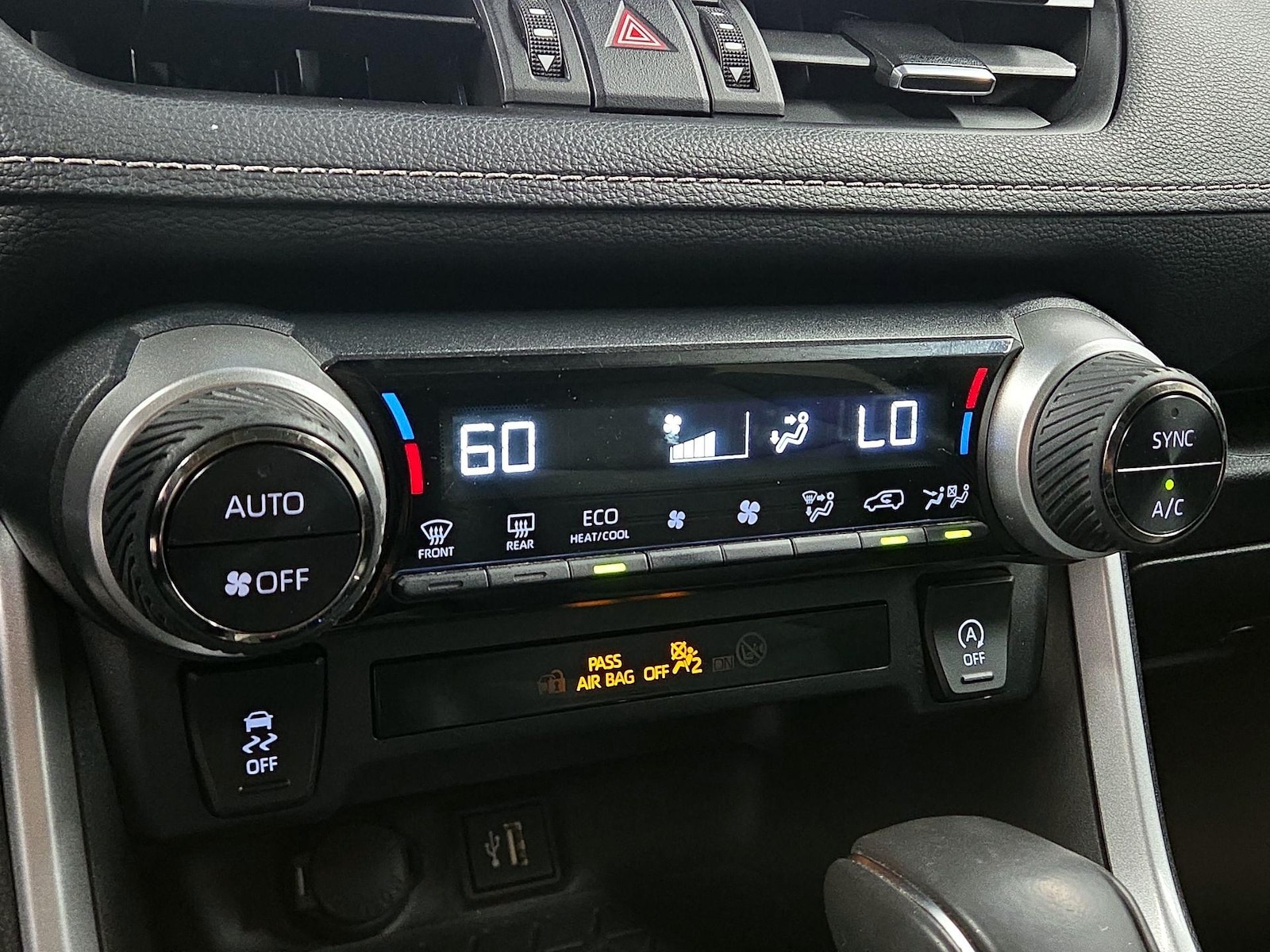 2024 Toyota RAV4 XLE Premium - Photo 17