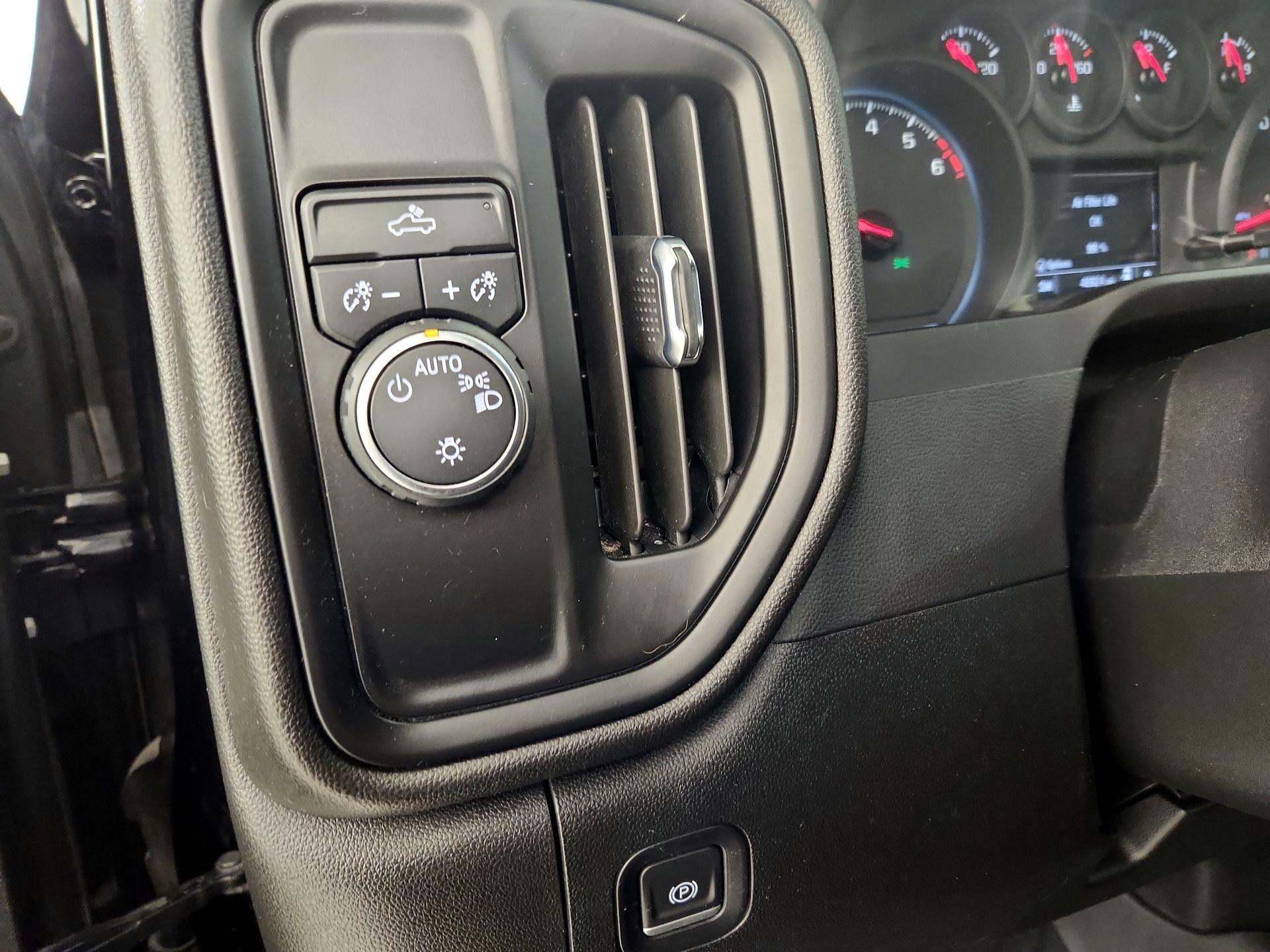 Thumbnail: 2023 Chevrolet Silverado 1500 - 13