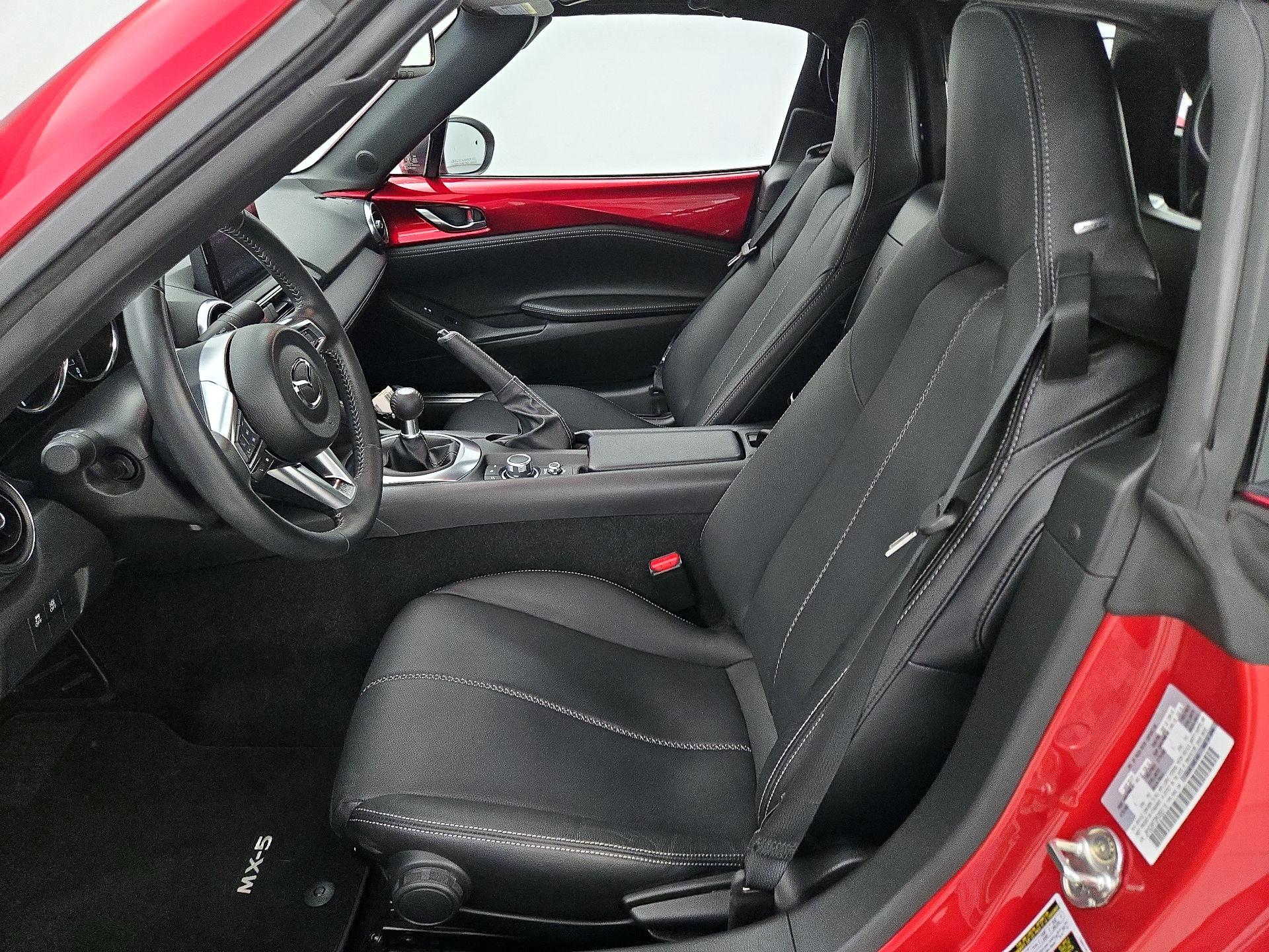 Thumbnail: 2021 Mazda MX-5 Miata - 11