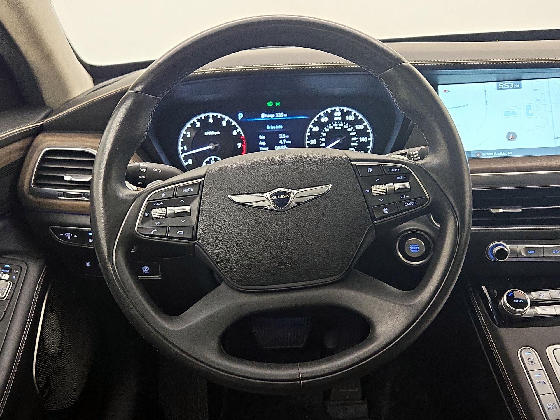 Thumbnail: 2021 Genesis G90 - 10