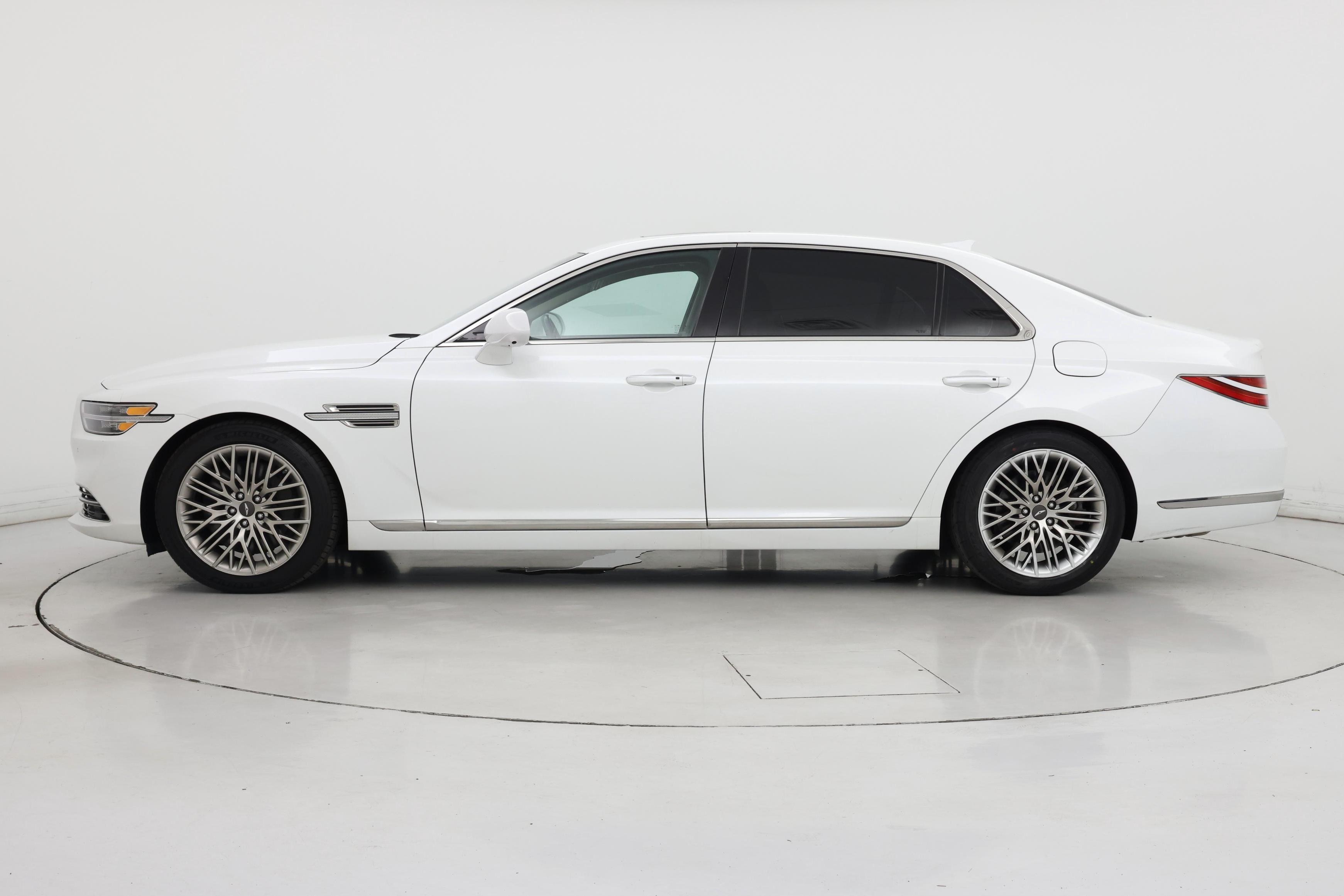Thumbnail: 2021 Genesis G90 - 3