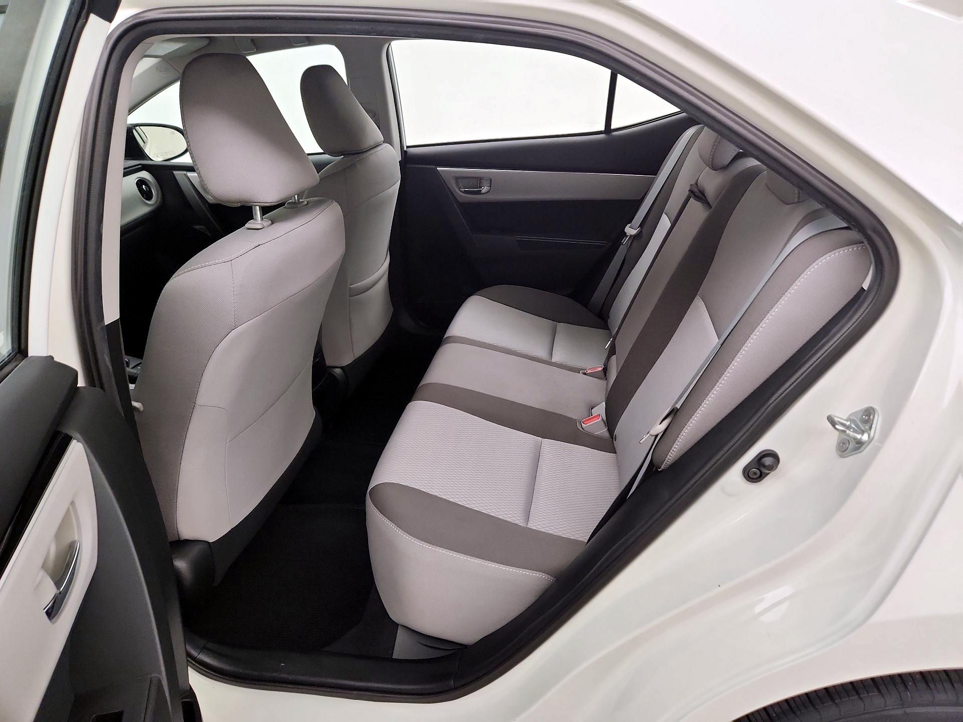 Thumbnail: 2017 Toyota Corolla - 18