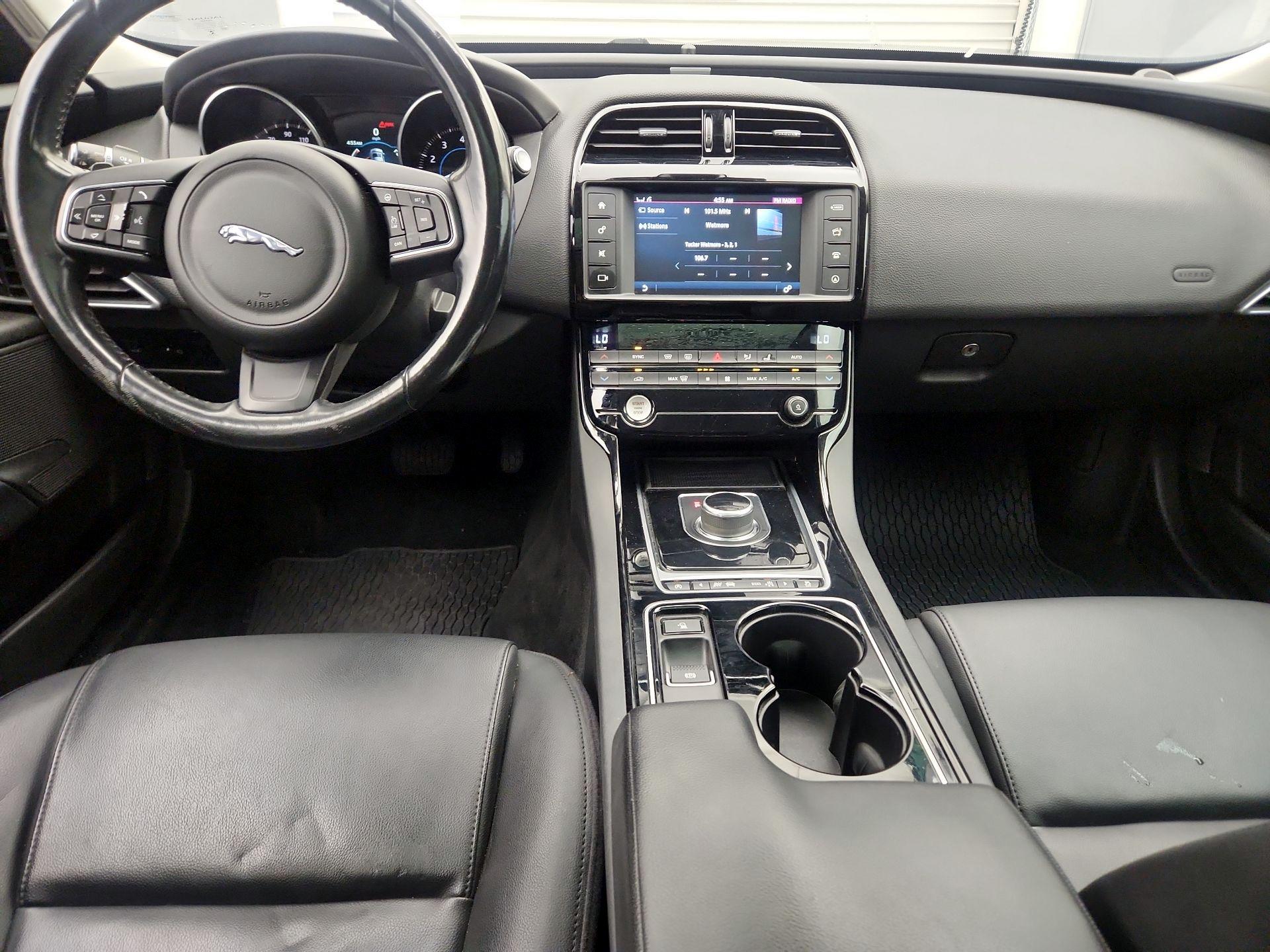 Thumbnail: 2017 Jaguar XE - 9