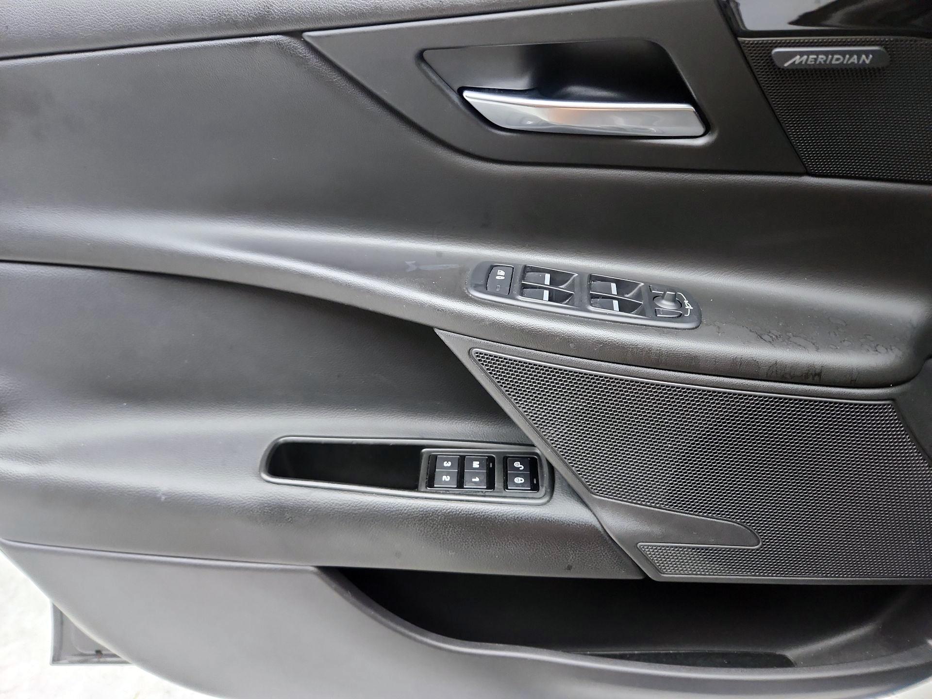 Thumbnail: 2017 Jaguar XE - 12
