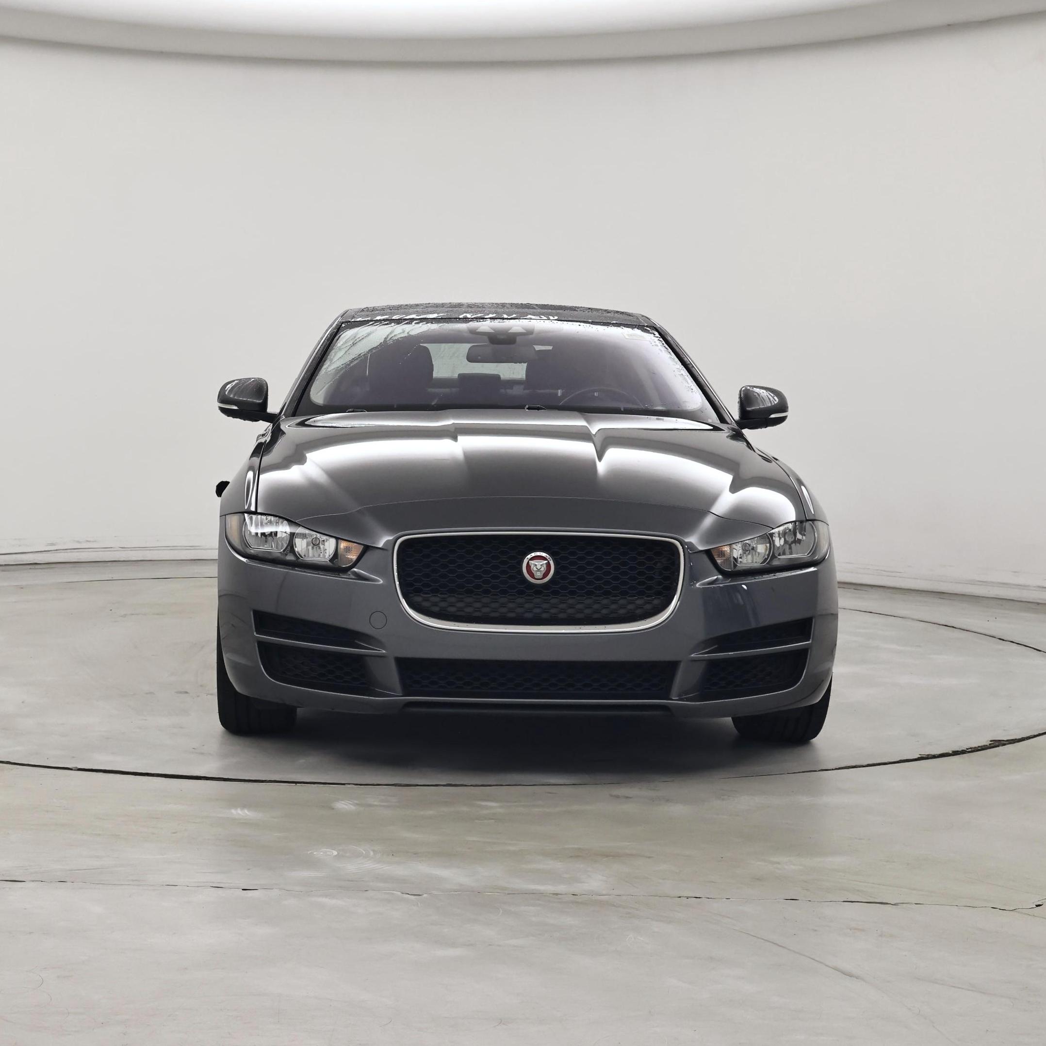 Thumbnail: 2017 Jaguar XE - 5