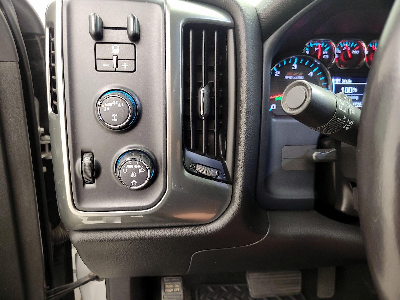 2018 Chevrolet Silverado 1500 LT Z71 - Photo 14