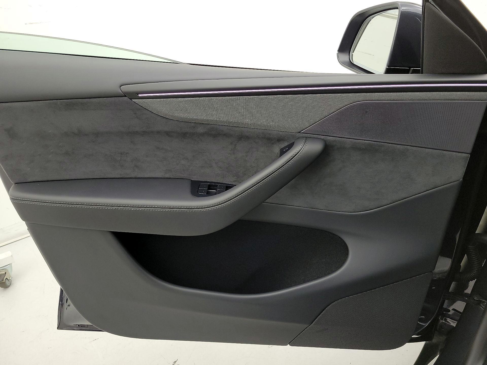 Thumbnail: 2026 Tesla Model Y - 12