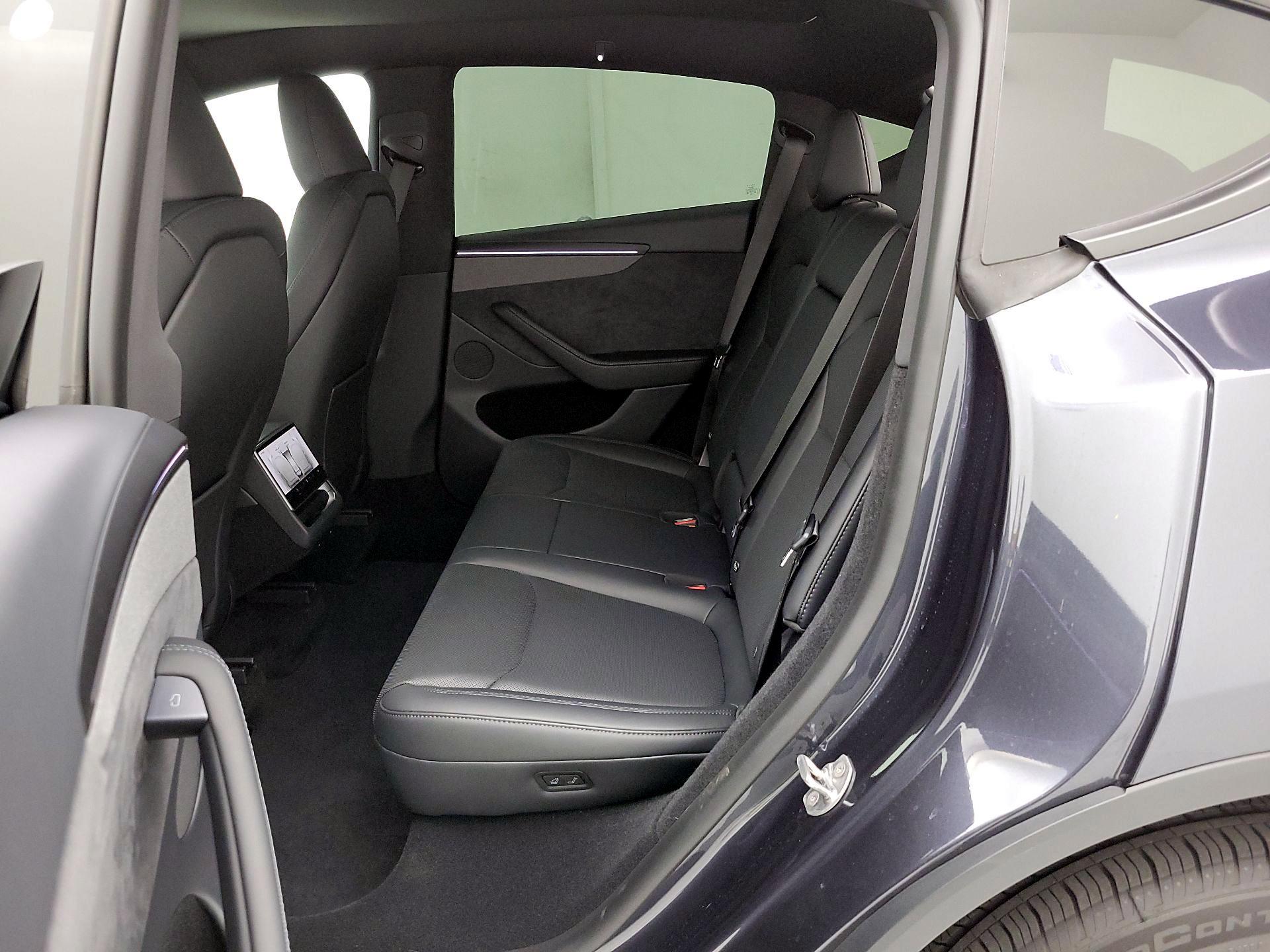Thumbnail: 2026 Tesla Model Y - 19