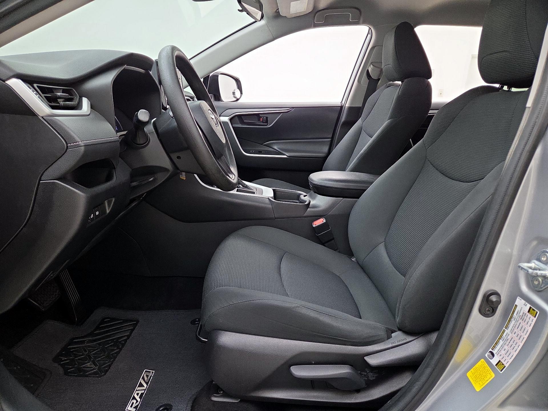 Thumbnail: 2021 Toyota RAV4 - 11