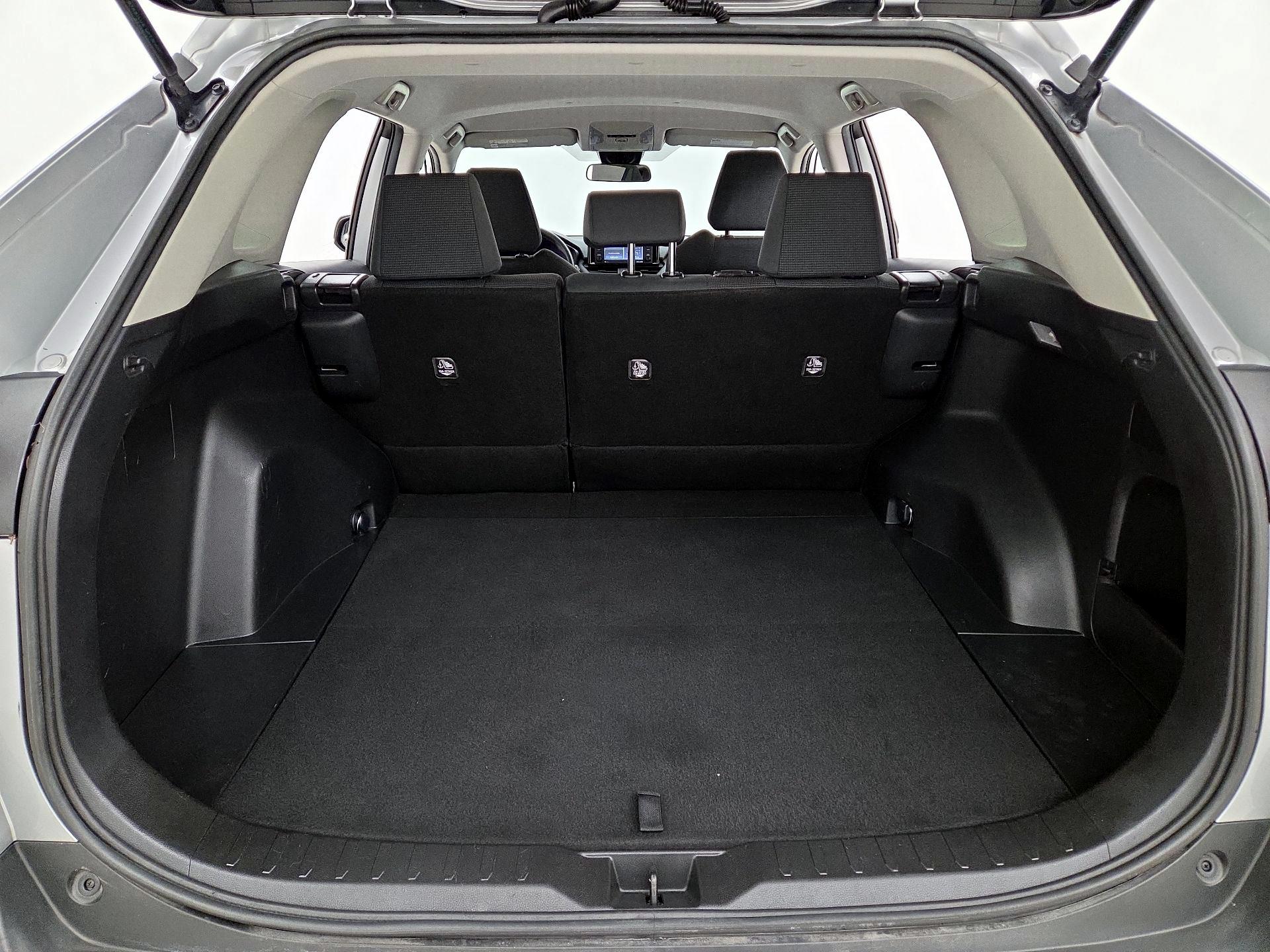 Thumbnail: 2021 Toyota RAV4 - 20