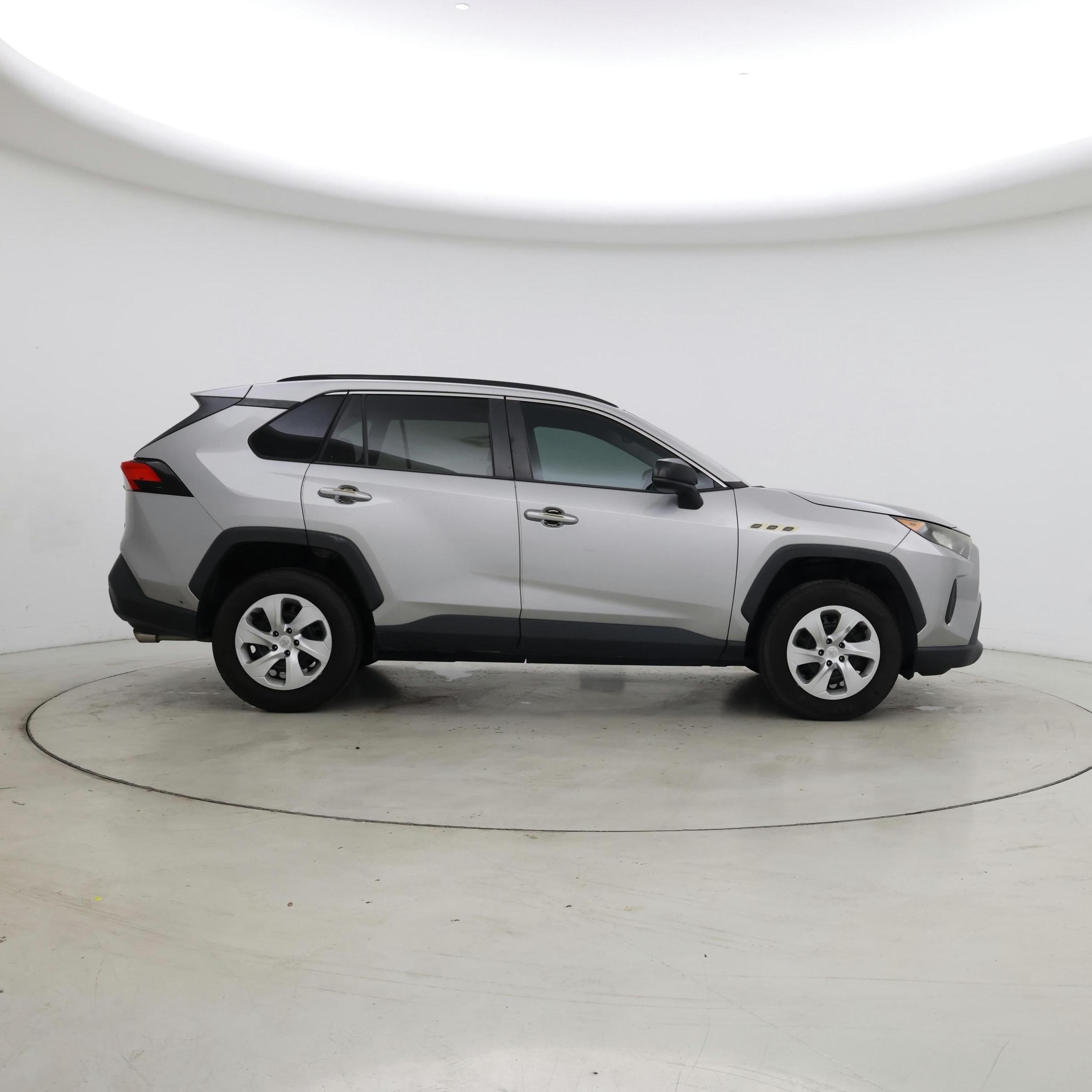 Thumbnail: 2021 Toyota RAV4 - 7