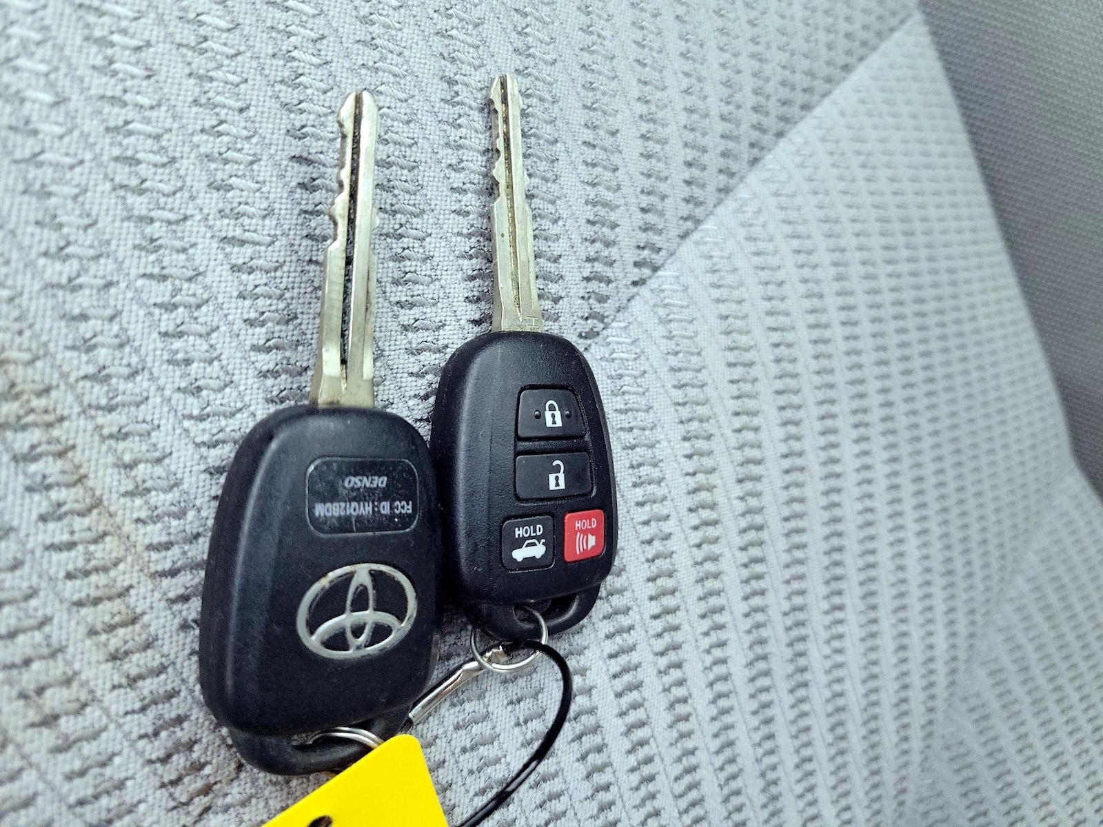 2015 Toyota Camry SE - Photo 19