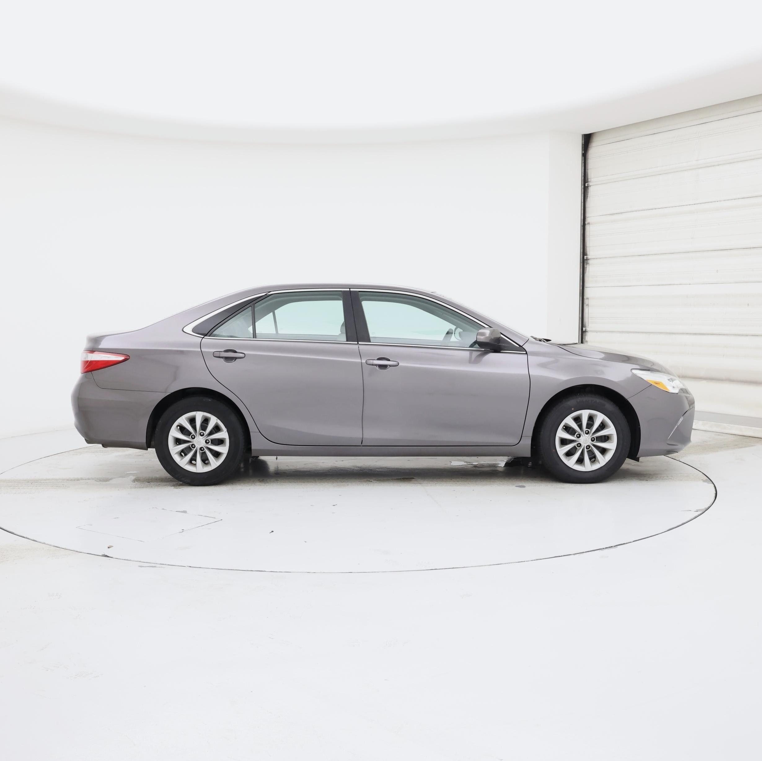 Thumbnail: 2015 Toyota Camry - 7