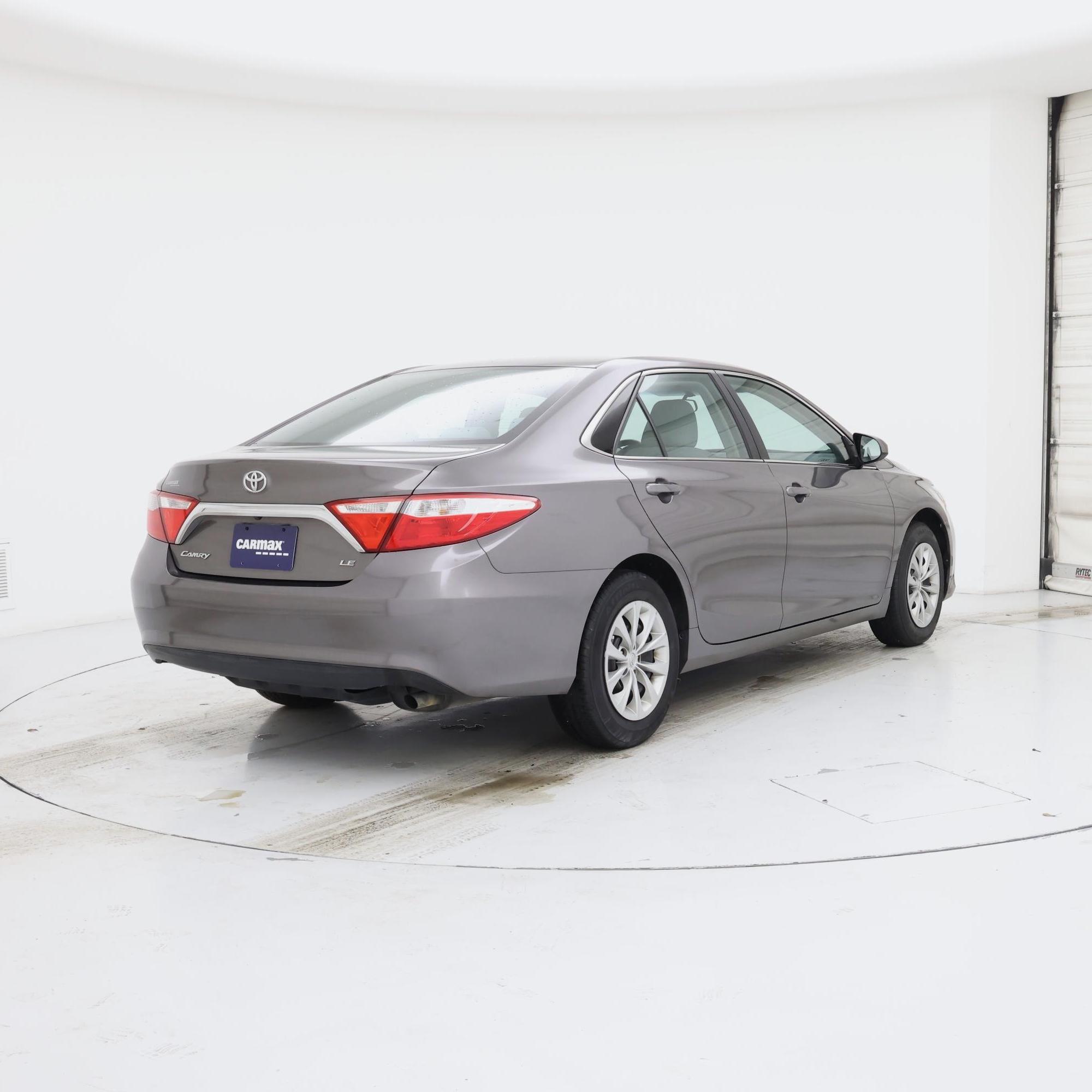 Thumbnail: 2015 Toyota Camry - 8