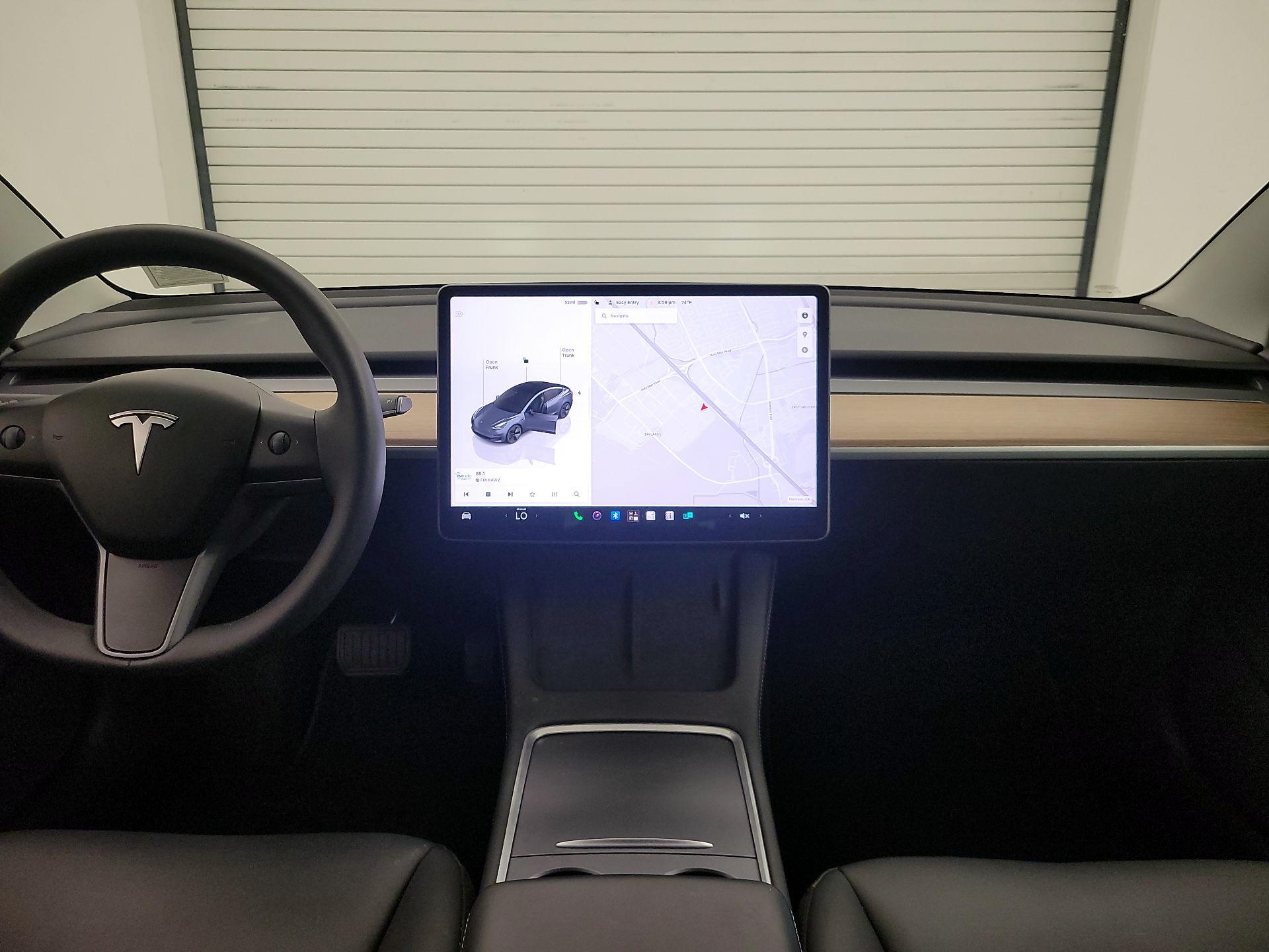 Thumbnail: 2023 Tesla Model 3 - 9