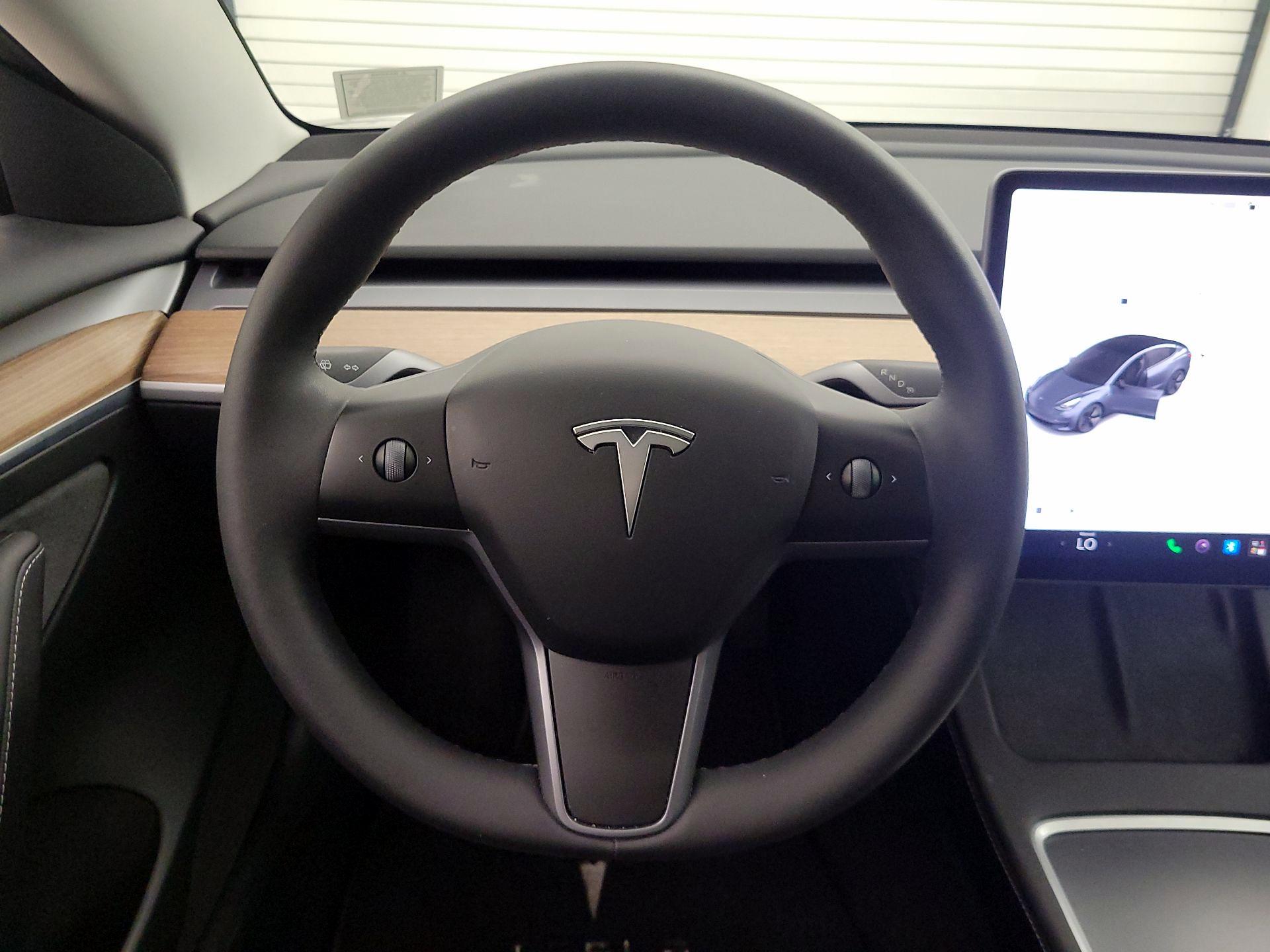 Thumbnail: 2023 Tesla Model 3 - 10