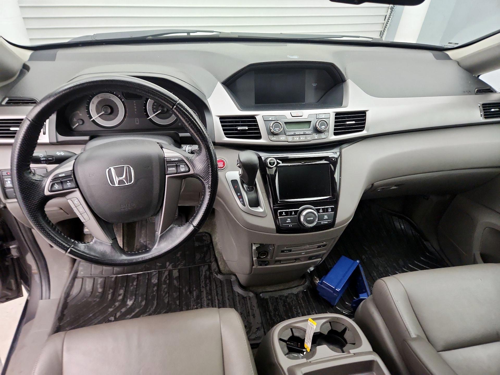 Thumbnail: 2015 Honda Odyssey - 9