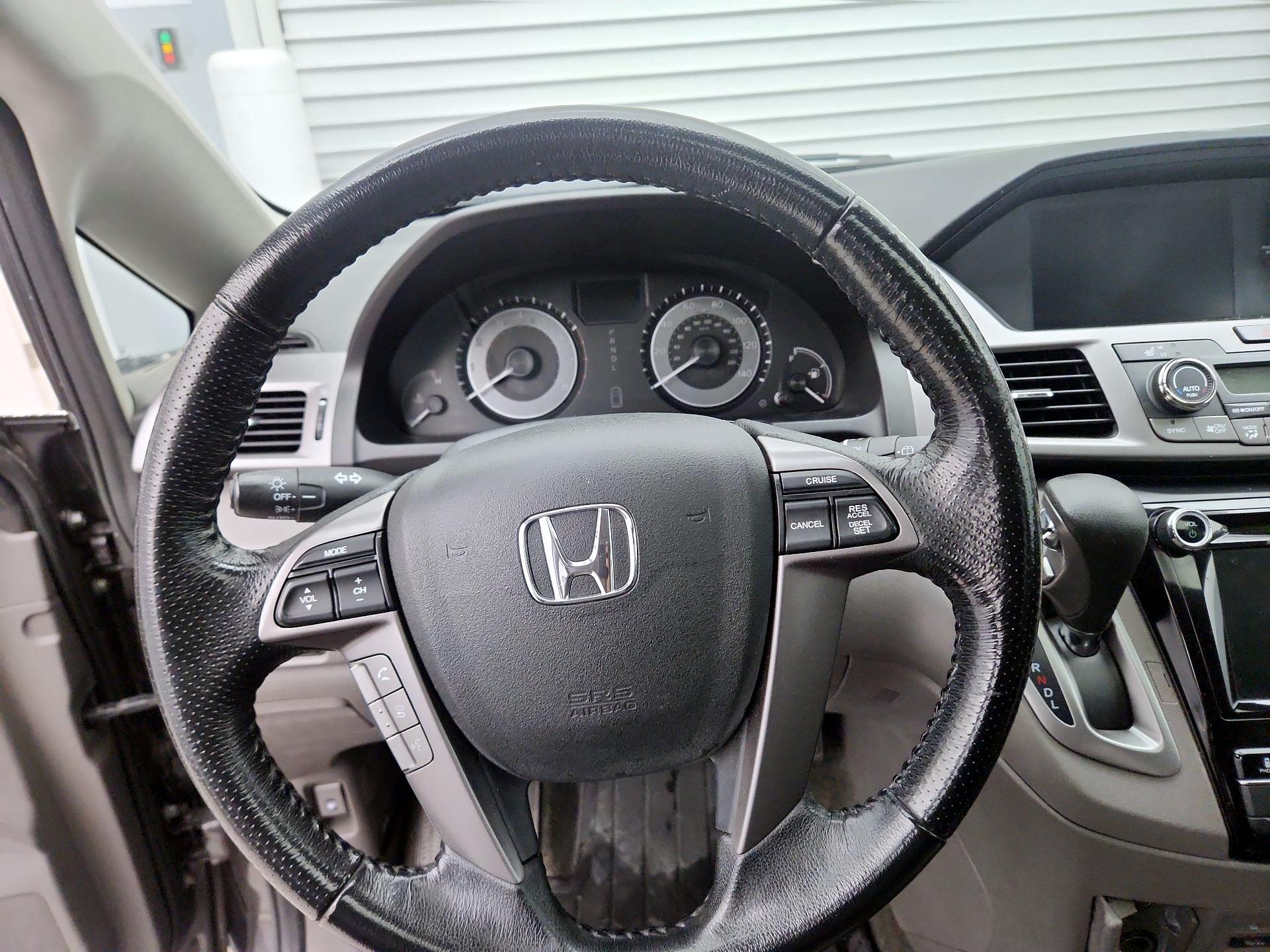 Thumbnail: 2015 Honda Odyssey - 10