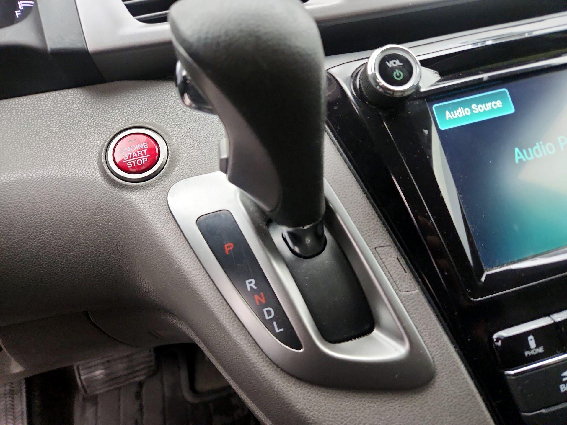Thumbnail: 2015 Honda Odyssey - 17