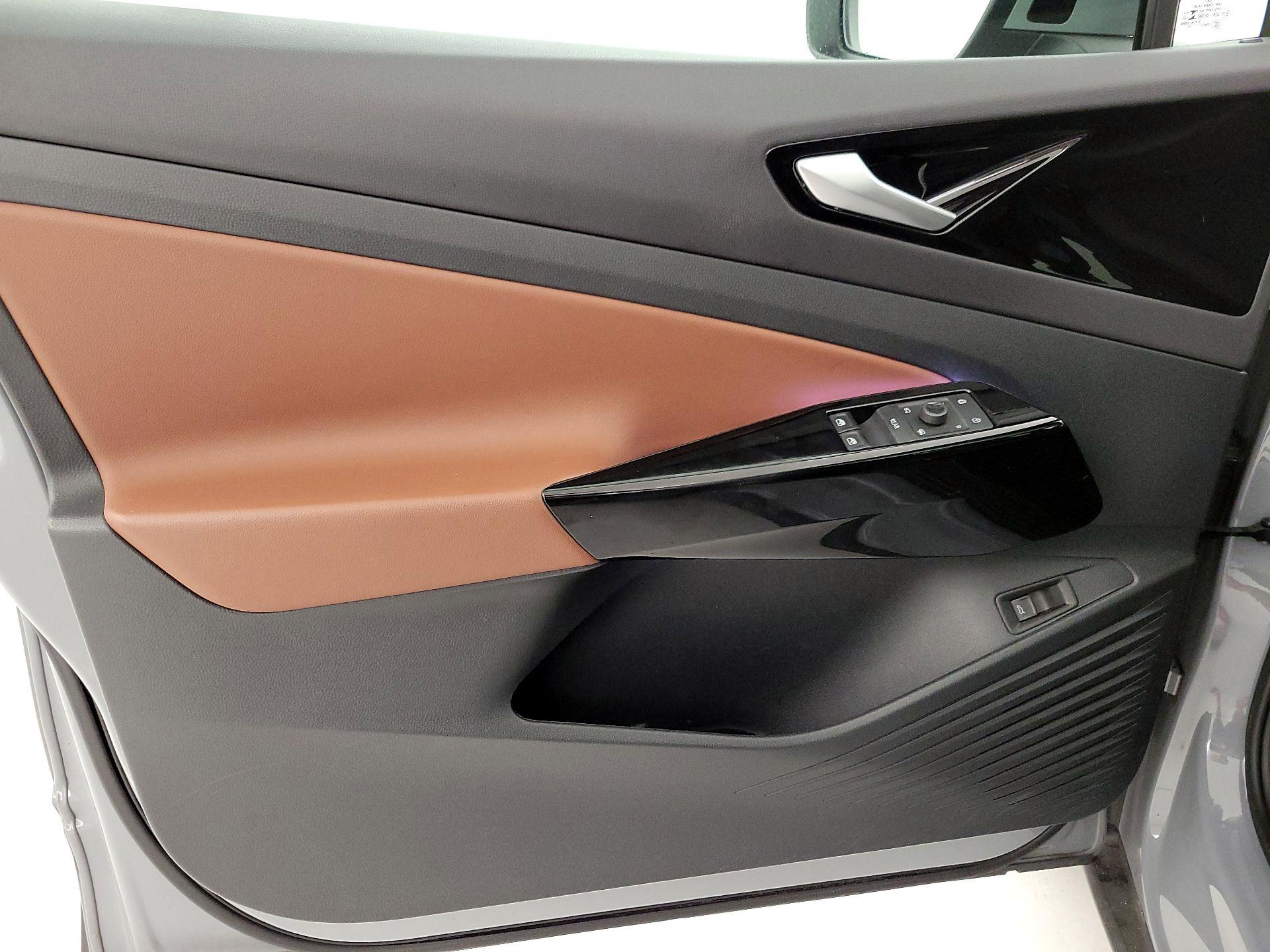 Thumbnail: 2021 Volkswagen ID.4 - 12