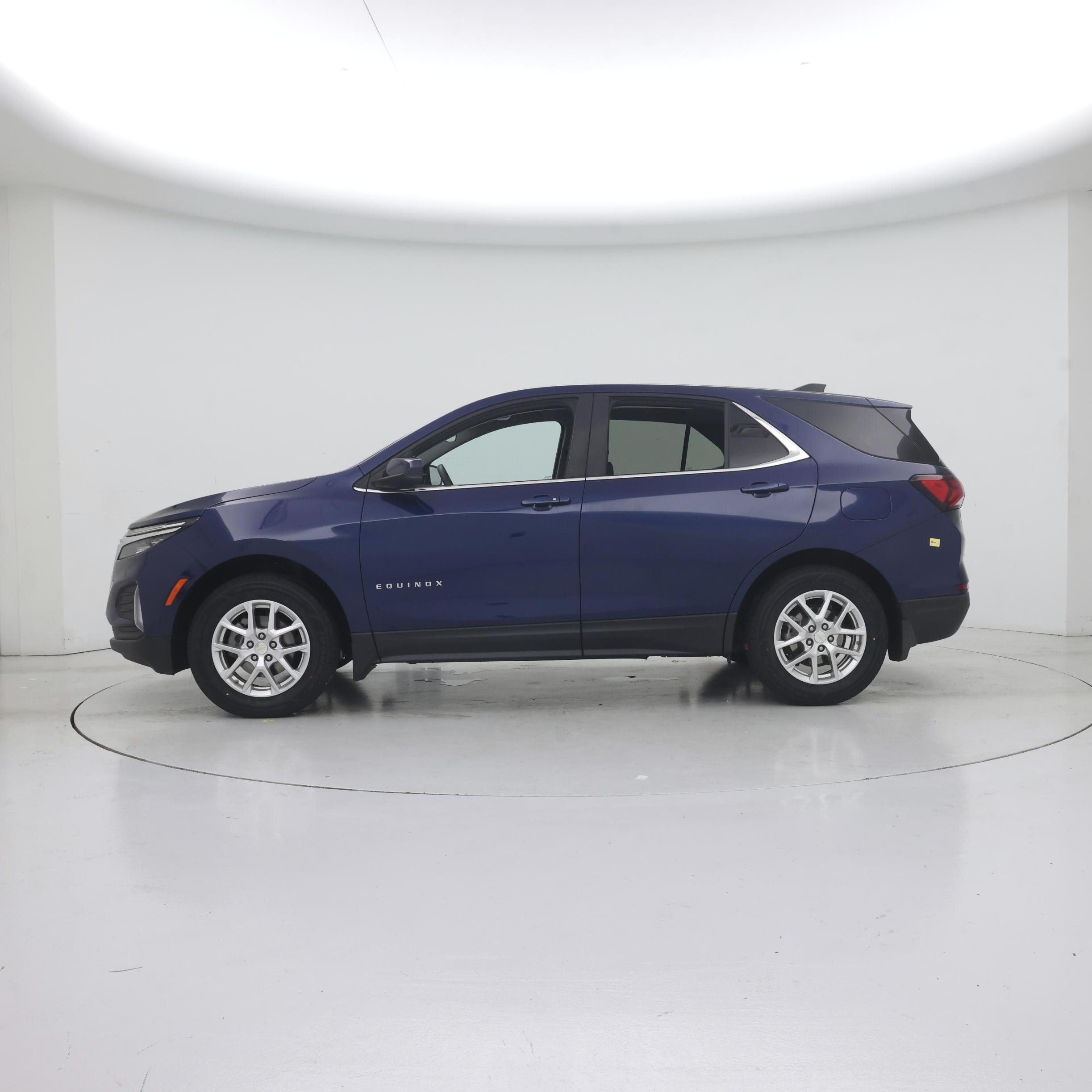 Thumbnail: 2023 Chevrolet Equinox - 3