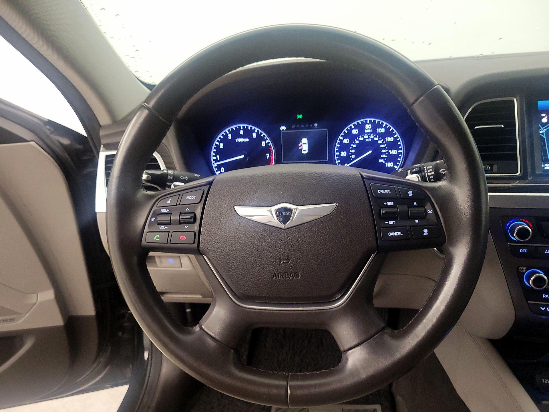 Thumbnail: 2015 Hyundai Genesis - 10