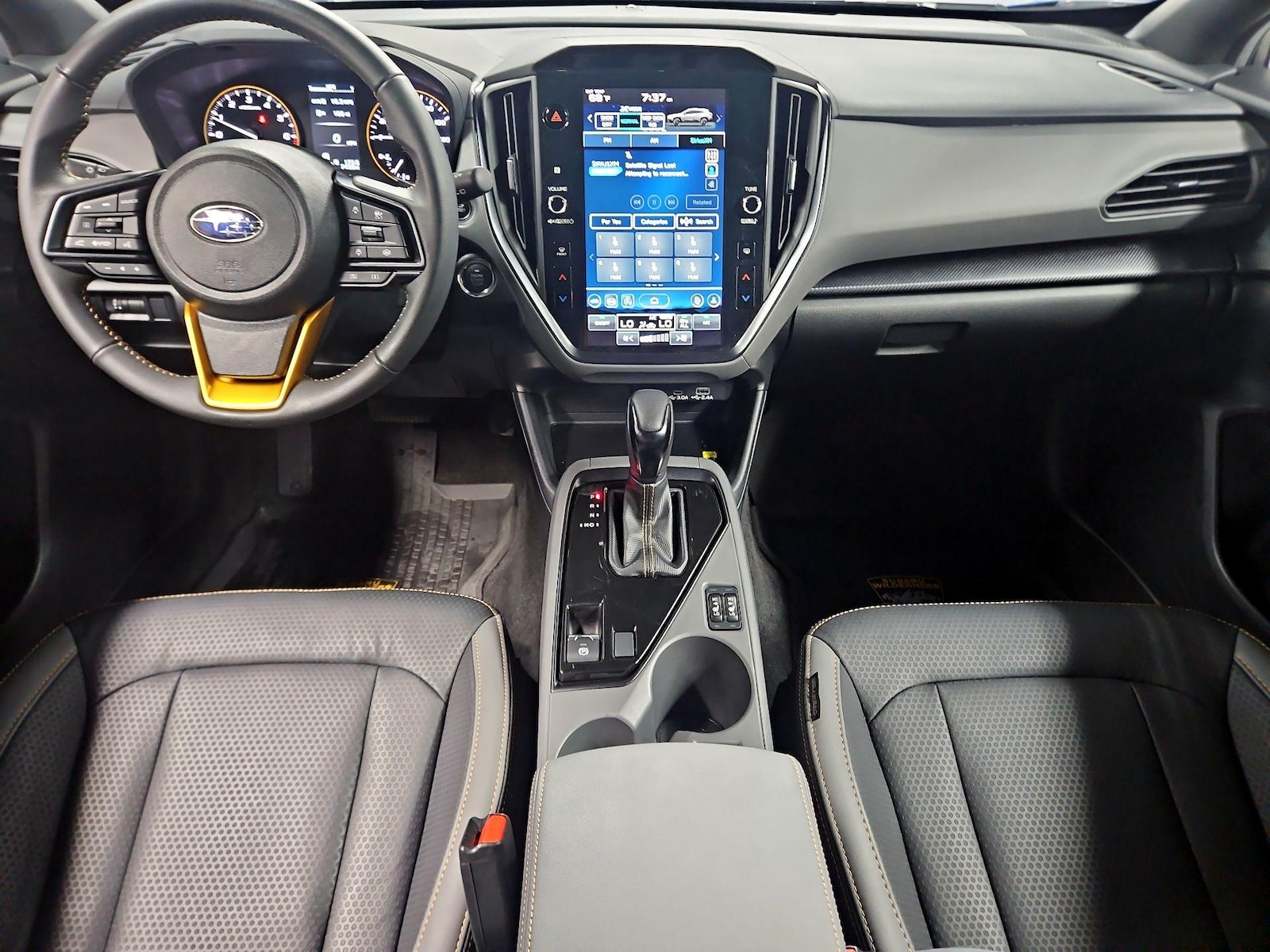 Apple CarPlay® & Android Auto™