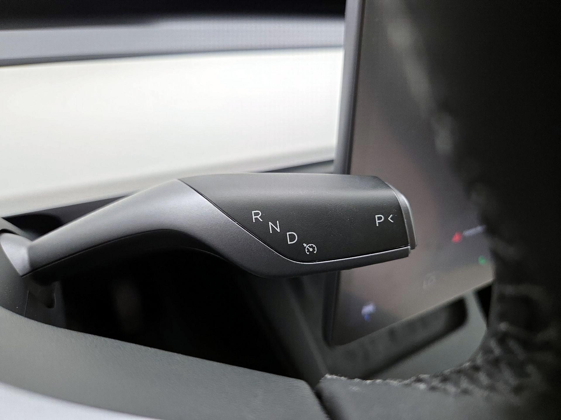 Thumbnail: 2023 Tesla Model Y - 17