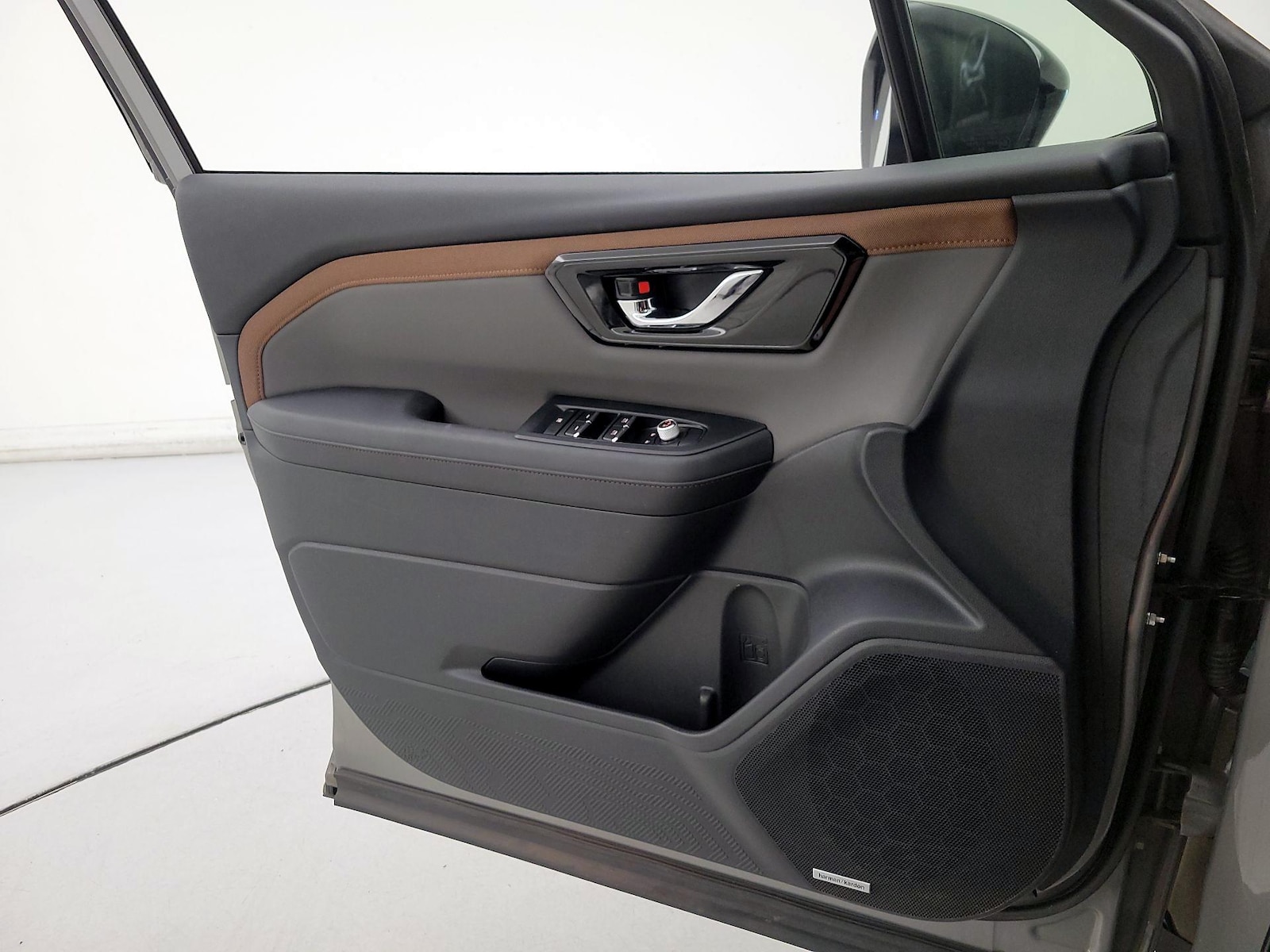 2025 Subaru Forester Sport - Photo 13