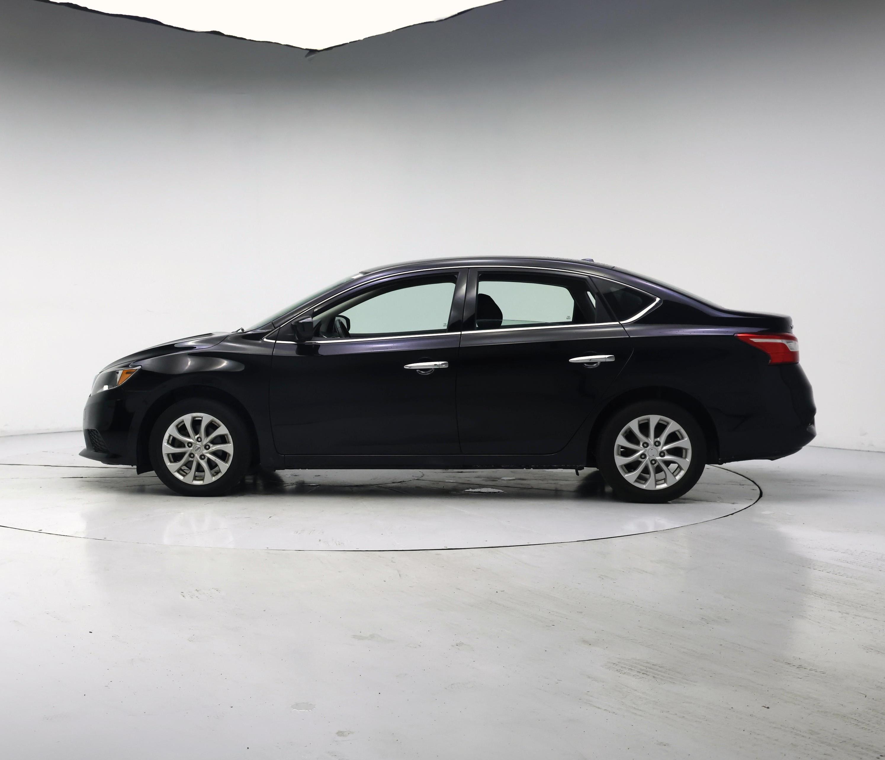 Thumbnail: 2019 Nissan Sentra - 3