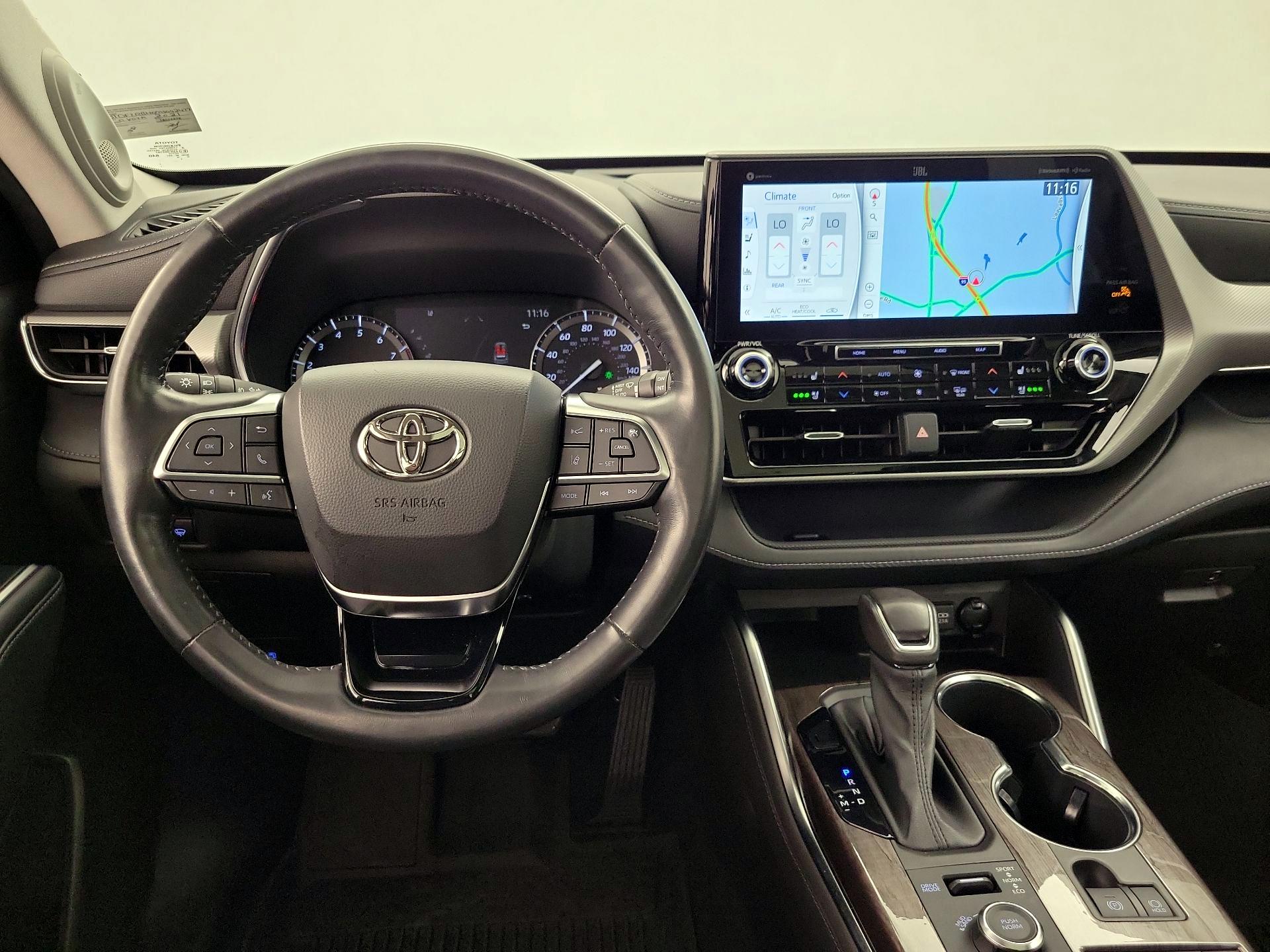 Thumbnail: 2021 Toyota Highlander - 10