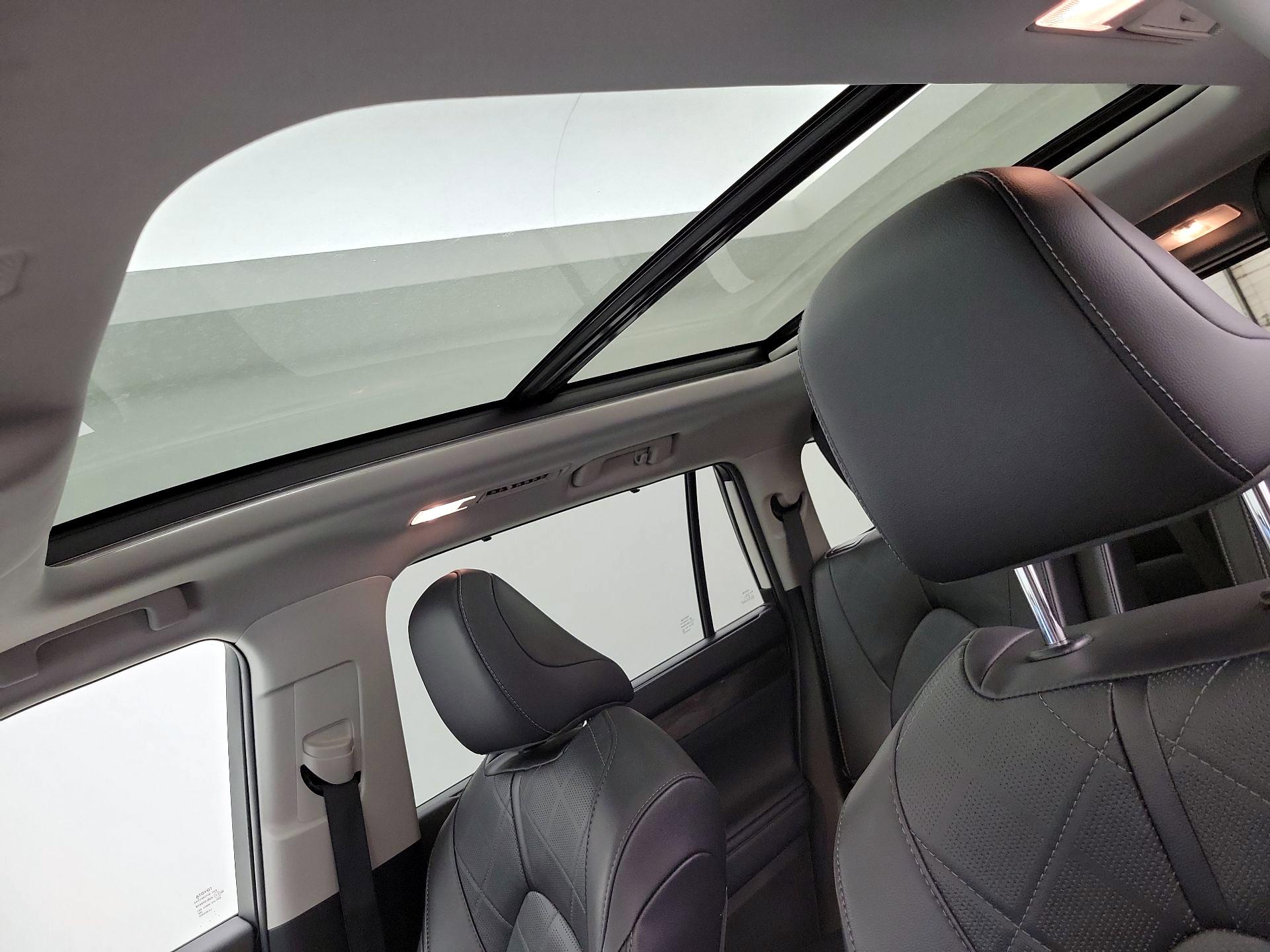 Thumbnail: 2021 Toyota Highlander - 20