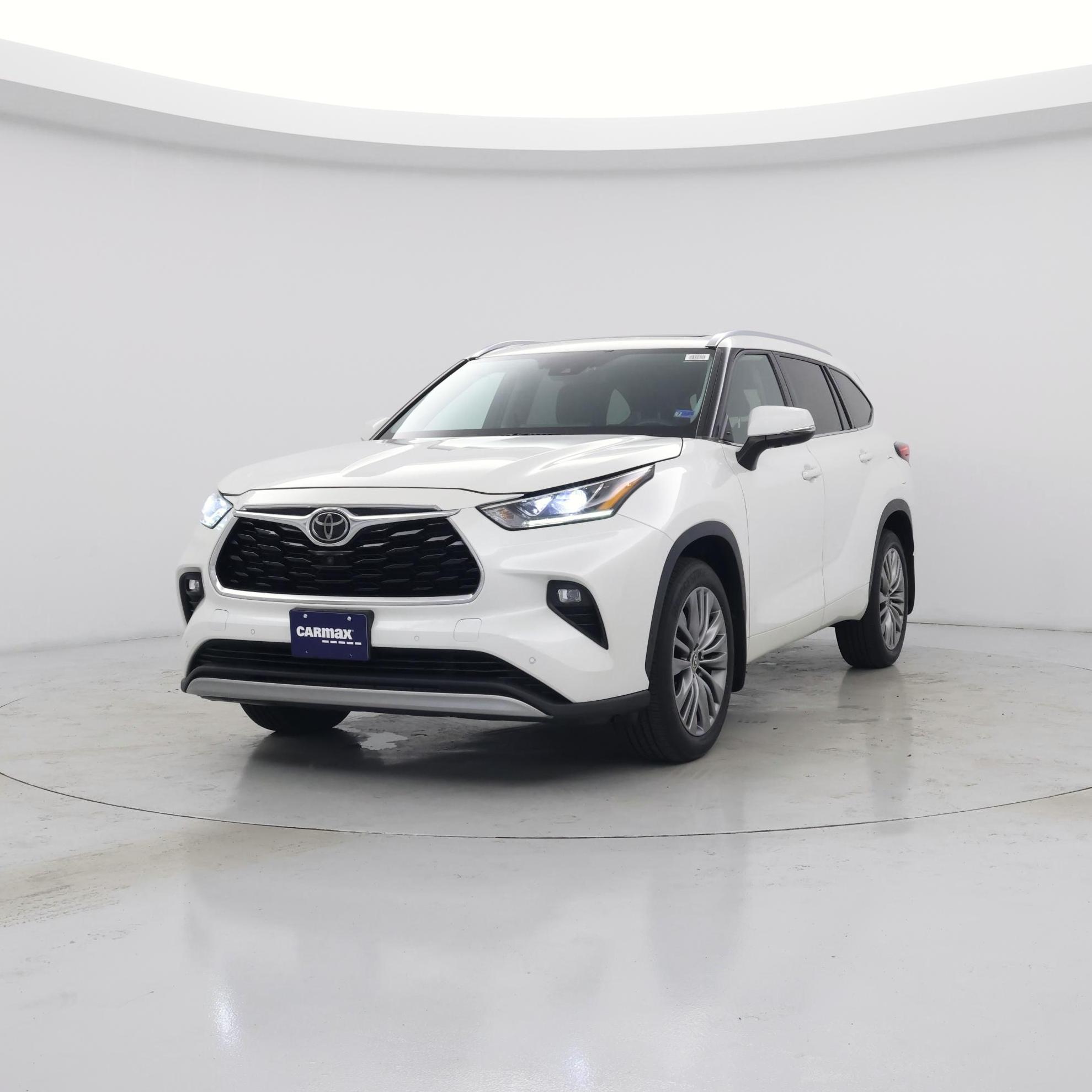 Thumbnail: 2021 Toyota Highlander - 4