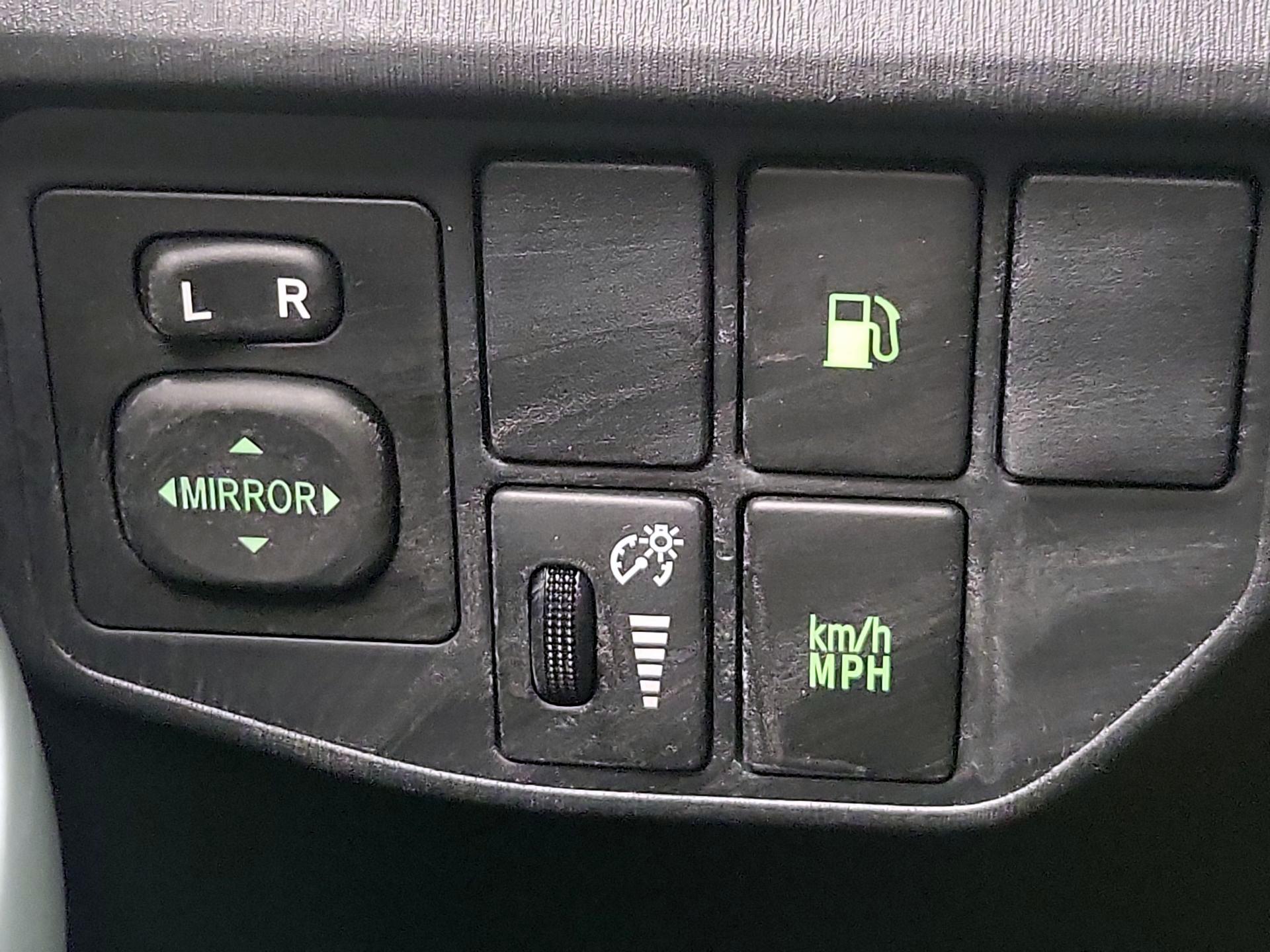 Thumbnail: 2014 Toyota Prius - 13