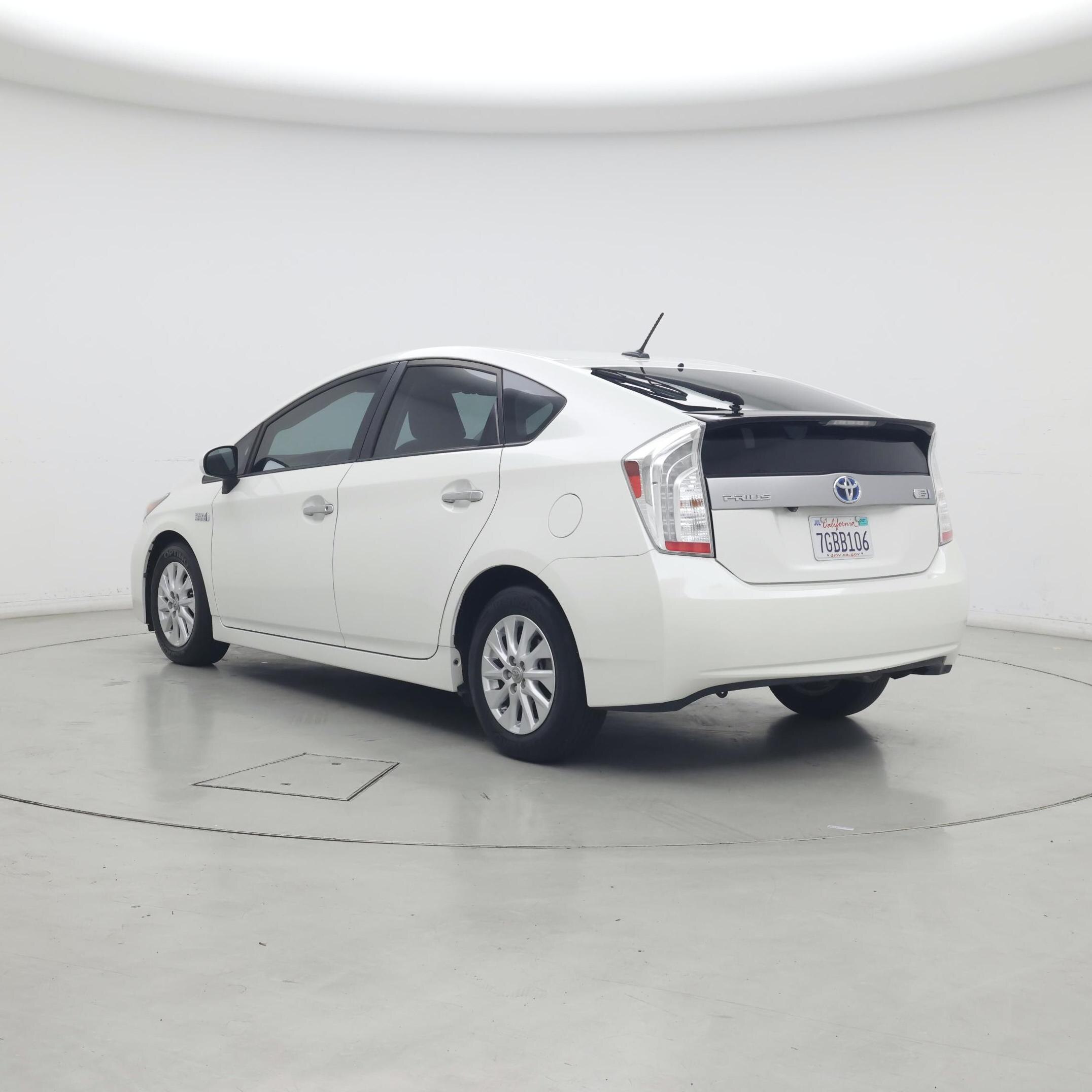 Thumbnail: 2014 Toyota Prius - 2