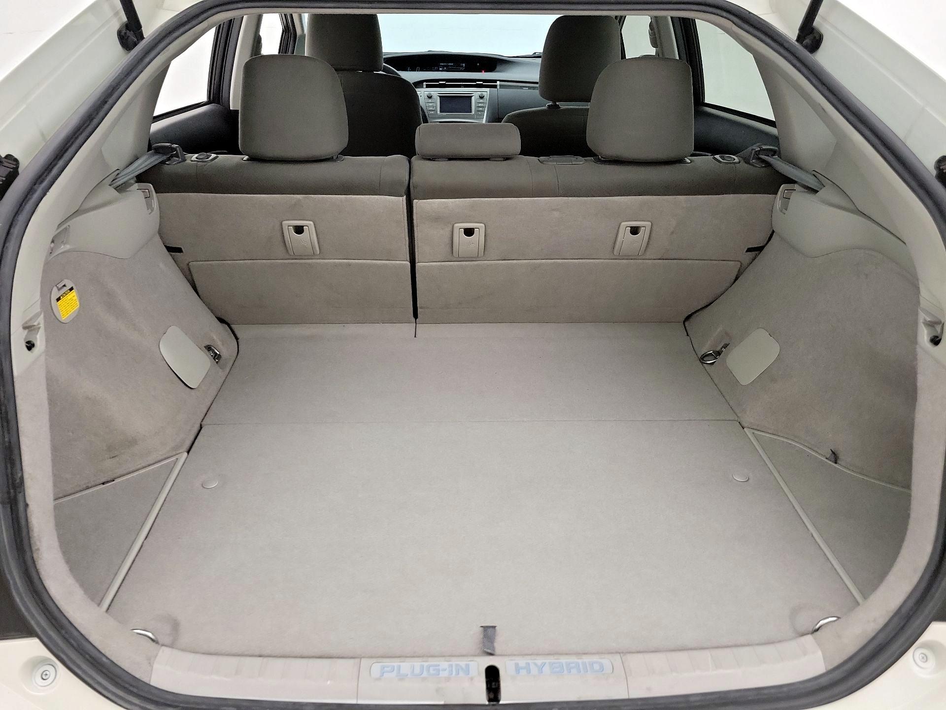 Thumbnail: 2014 Toyota Prius - 20