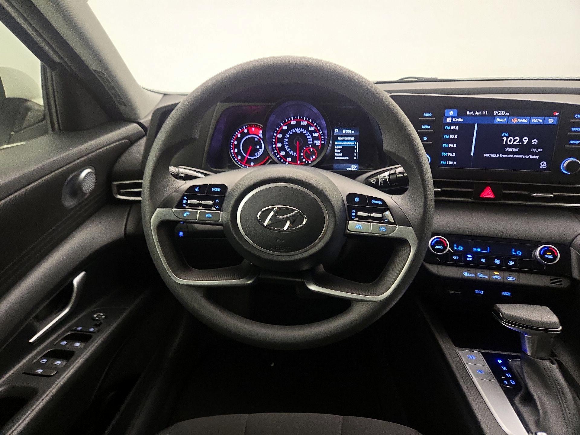 Thumbnail: 2023 Hyundai Elantra - 10