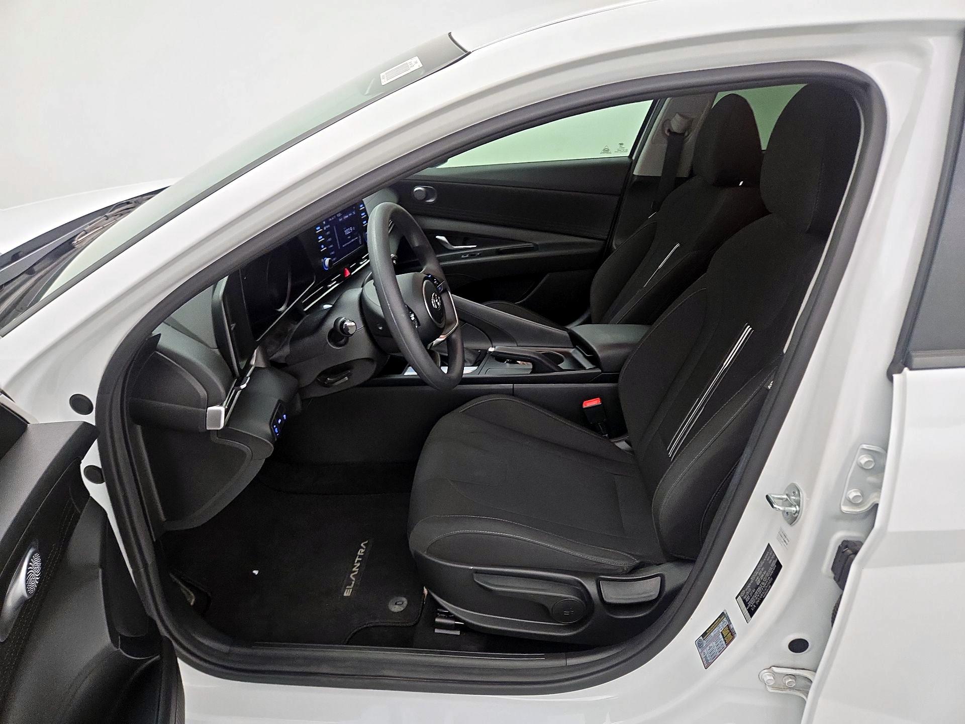 Thumbnail: 2023 Hyundai Elantra - 11