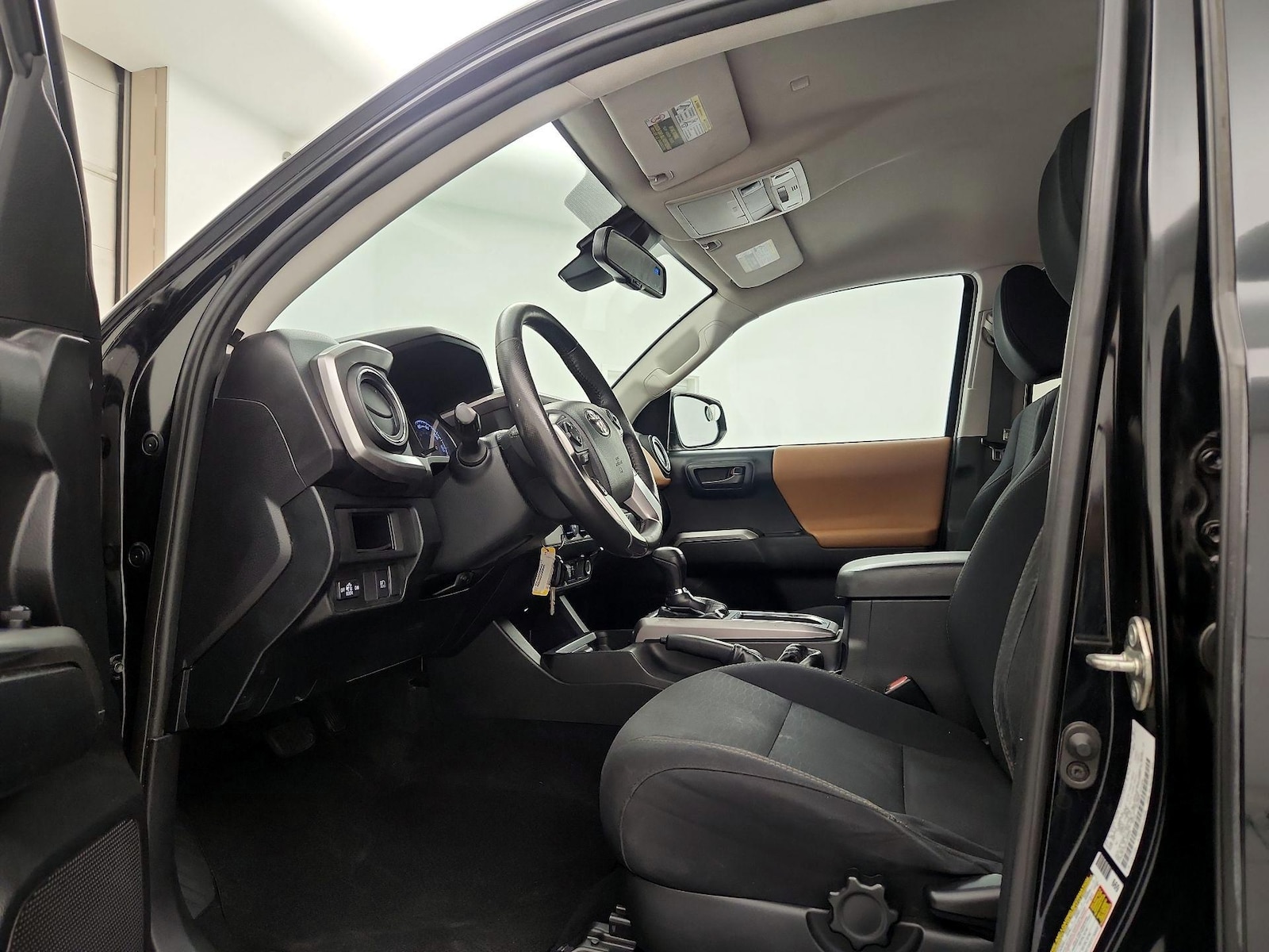 2019 Toyota Tacoma SR5 - Photo 12