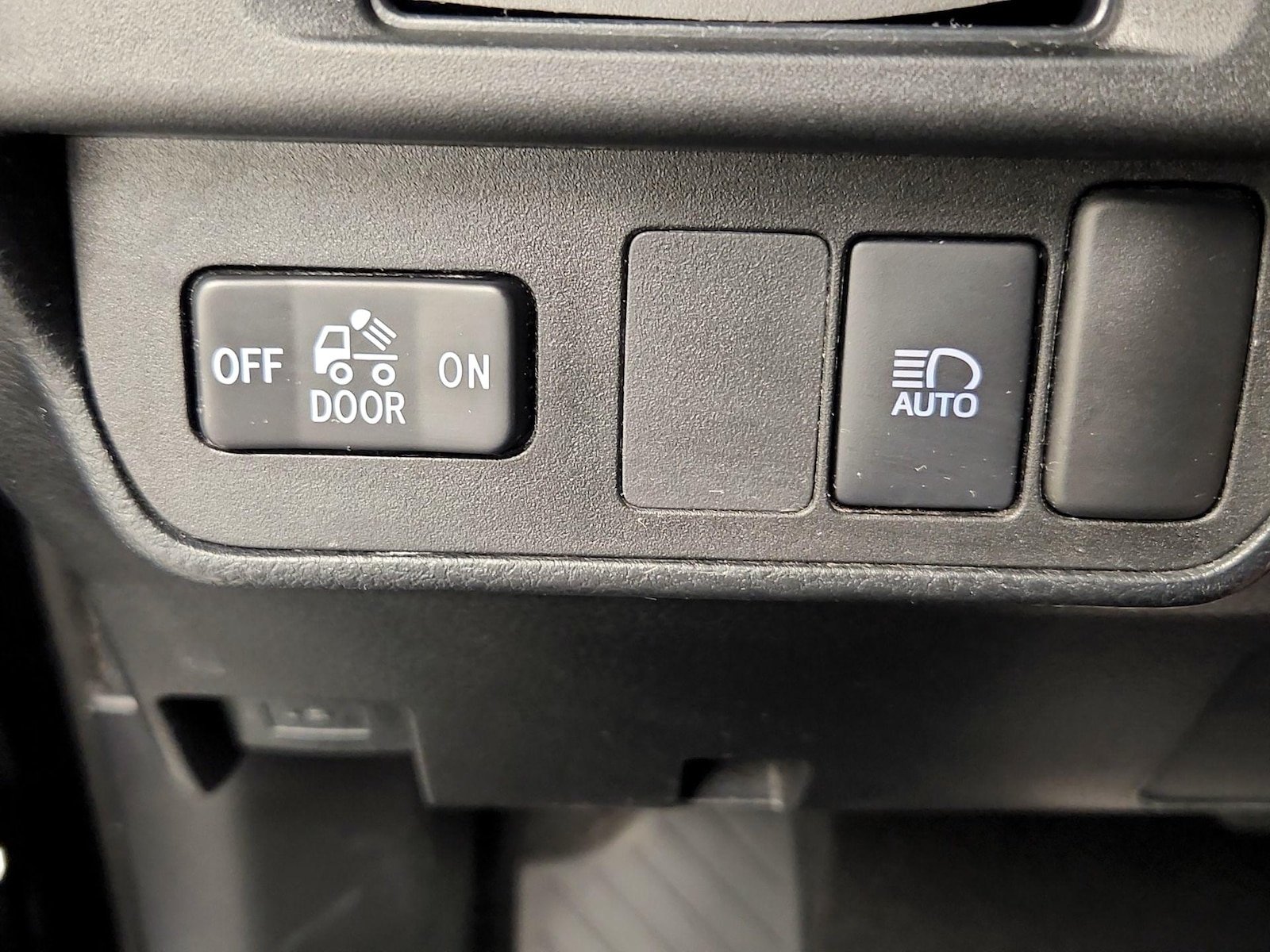2019 Toyota Tacoma SR5 - Photo 14